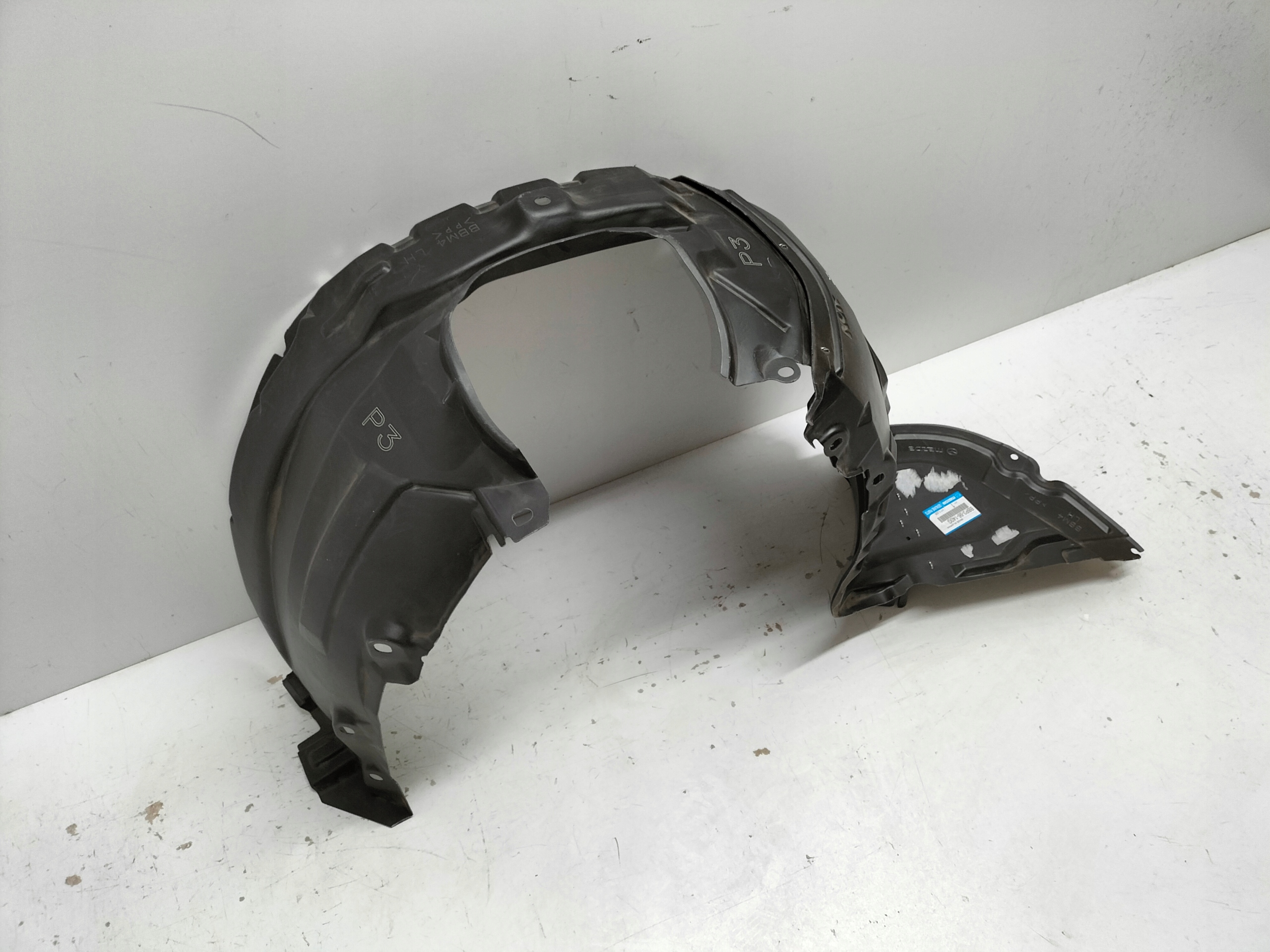 ĽAVÝ PREDNÝ PODBLATNÍK MAZDA 3 BL 09-13