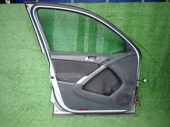 VW TIGUAN I 08-15 LAVE PREDNE DVERE