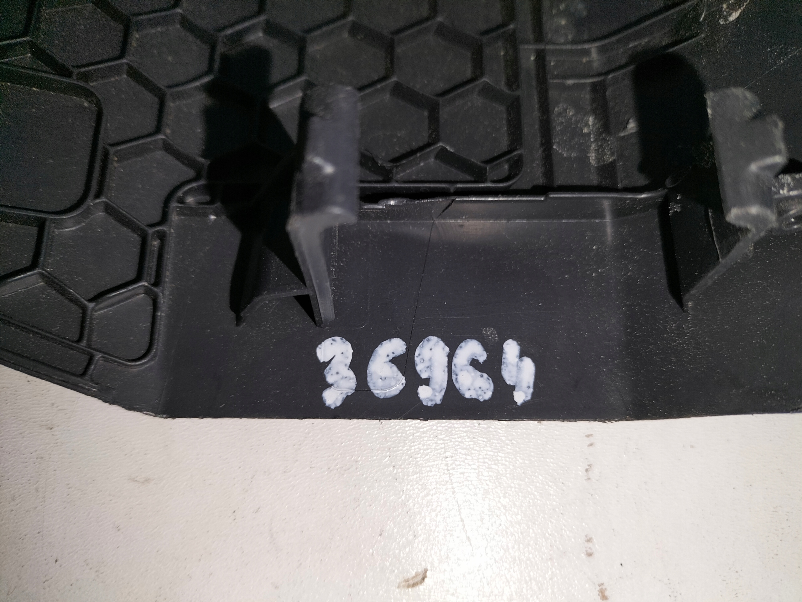 KRYTKA ZASLEPKA TAPACIRU PIATYCH DVERI VW TIGUAN II 16-