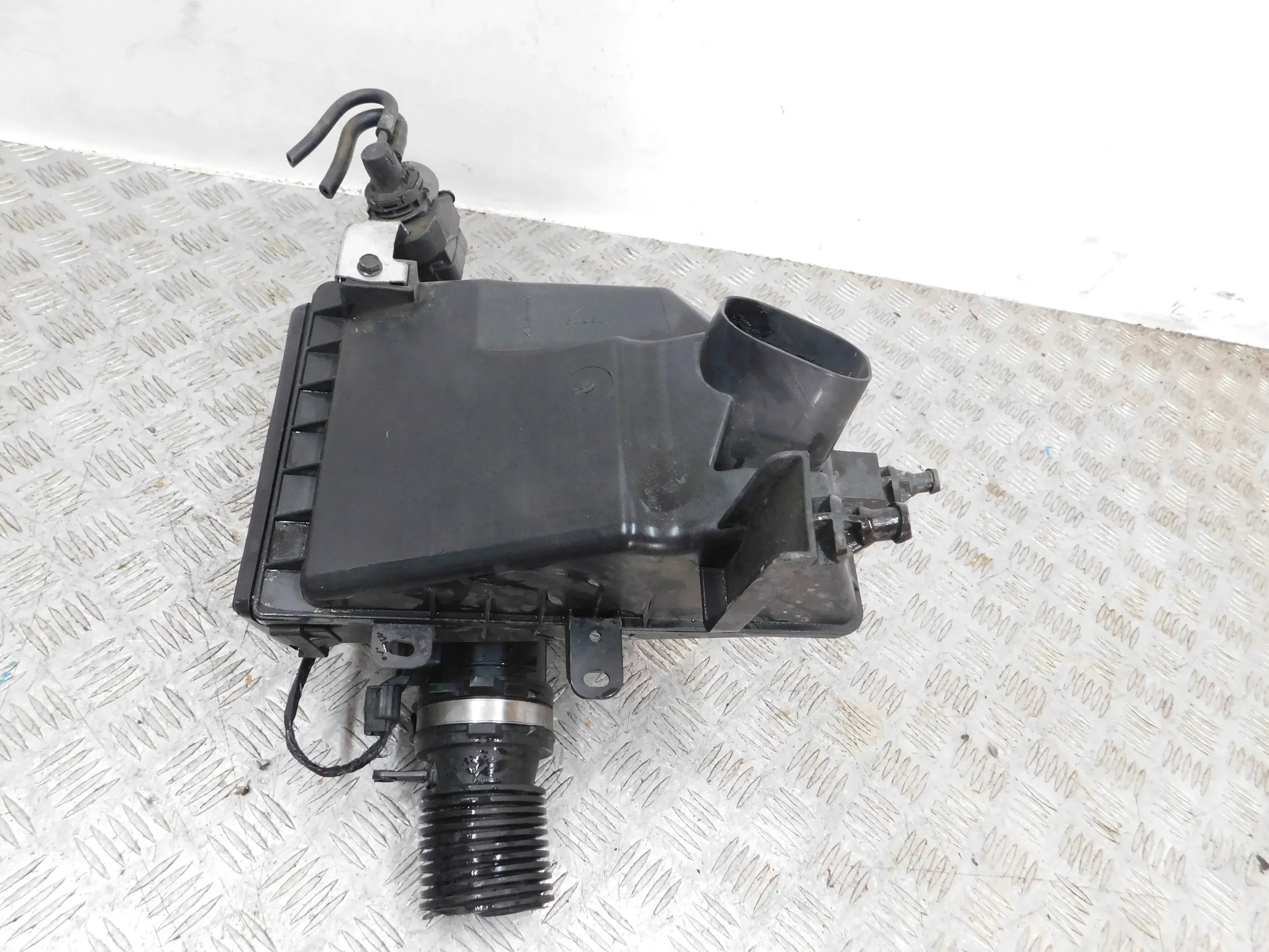 OBAL VZDUCHOVÉHO FILTERA NISSAN QASHQAI J10 1.5 DCI