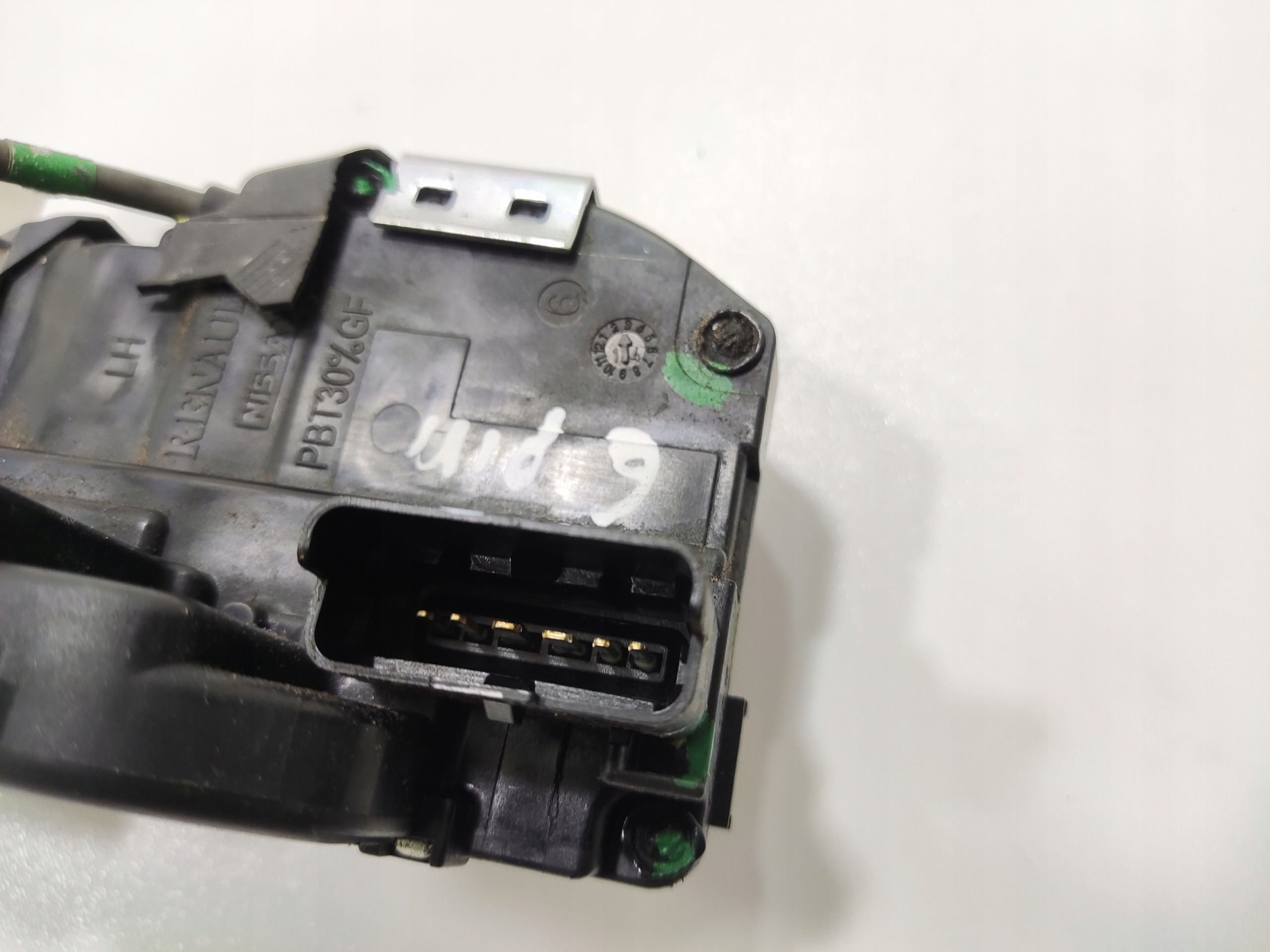 ZAMOK LAVYCH PREDNYCH DVERI NISSAN JUKE I F15 2014-2019 LIFT 6 PIN