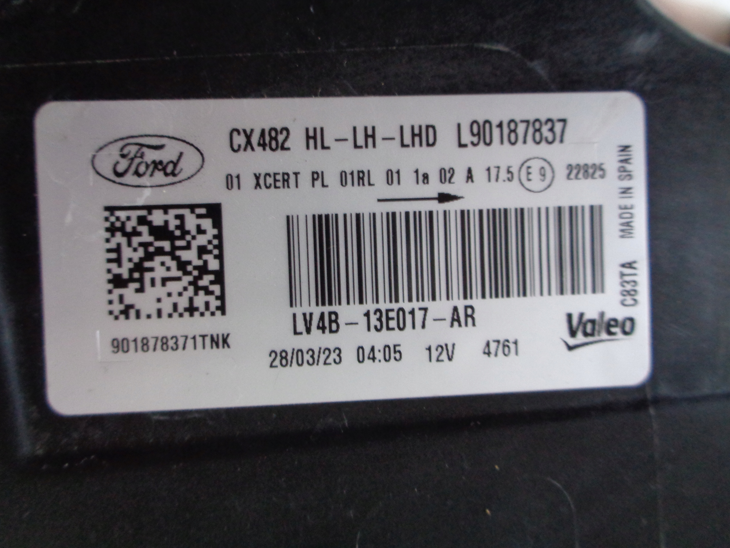 LAVE PREDNE SVETLO FORD KUGA MK3 19- FULL LED