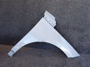 SKODA ENYAQ PRAVY PREDNY BLATNIK SKODA ENYAQ PRAVY PREDNY BLATNIK