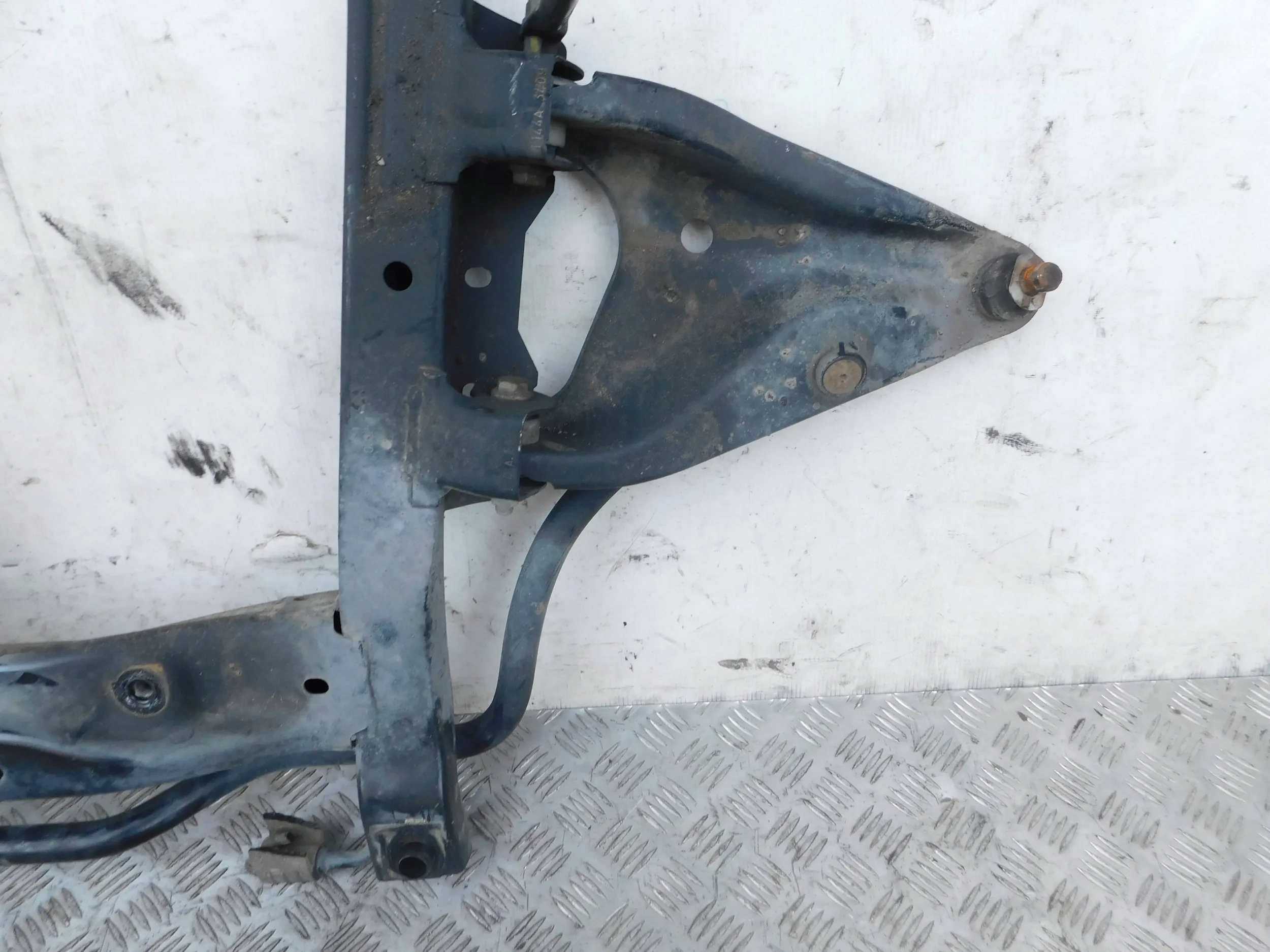 NÁPRAVA NÁPRAVNICA DACIA LOGAN I