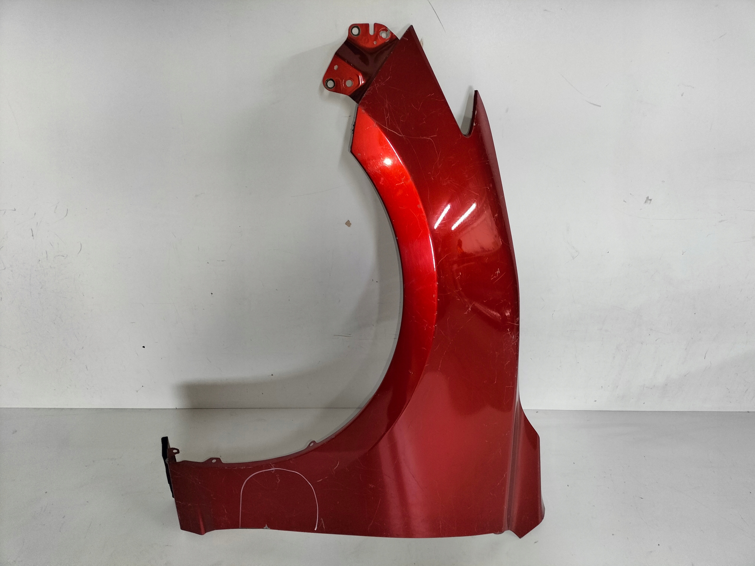ĽAVÝ PREDNÝ BLATNÍK MAZDA 3 BM 13-