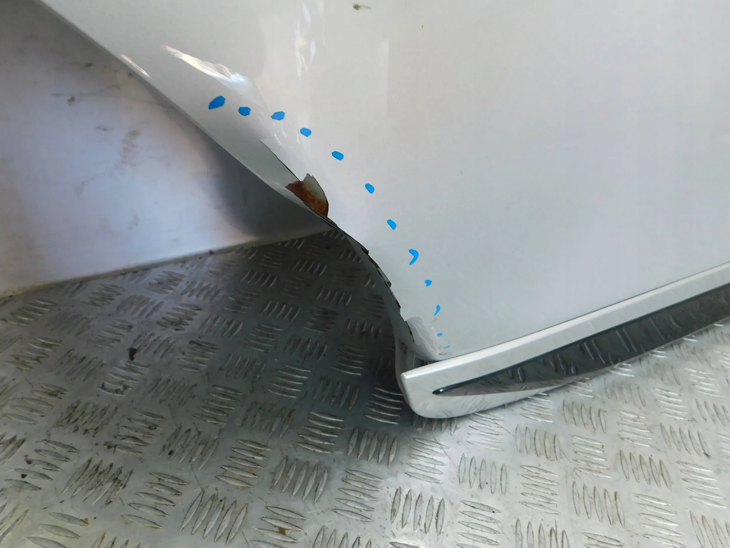 PRAVE ZADNE DVERE TOYOTA YARIS III LIFT 17-