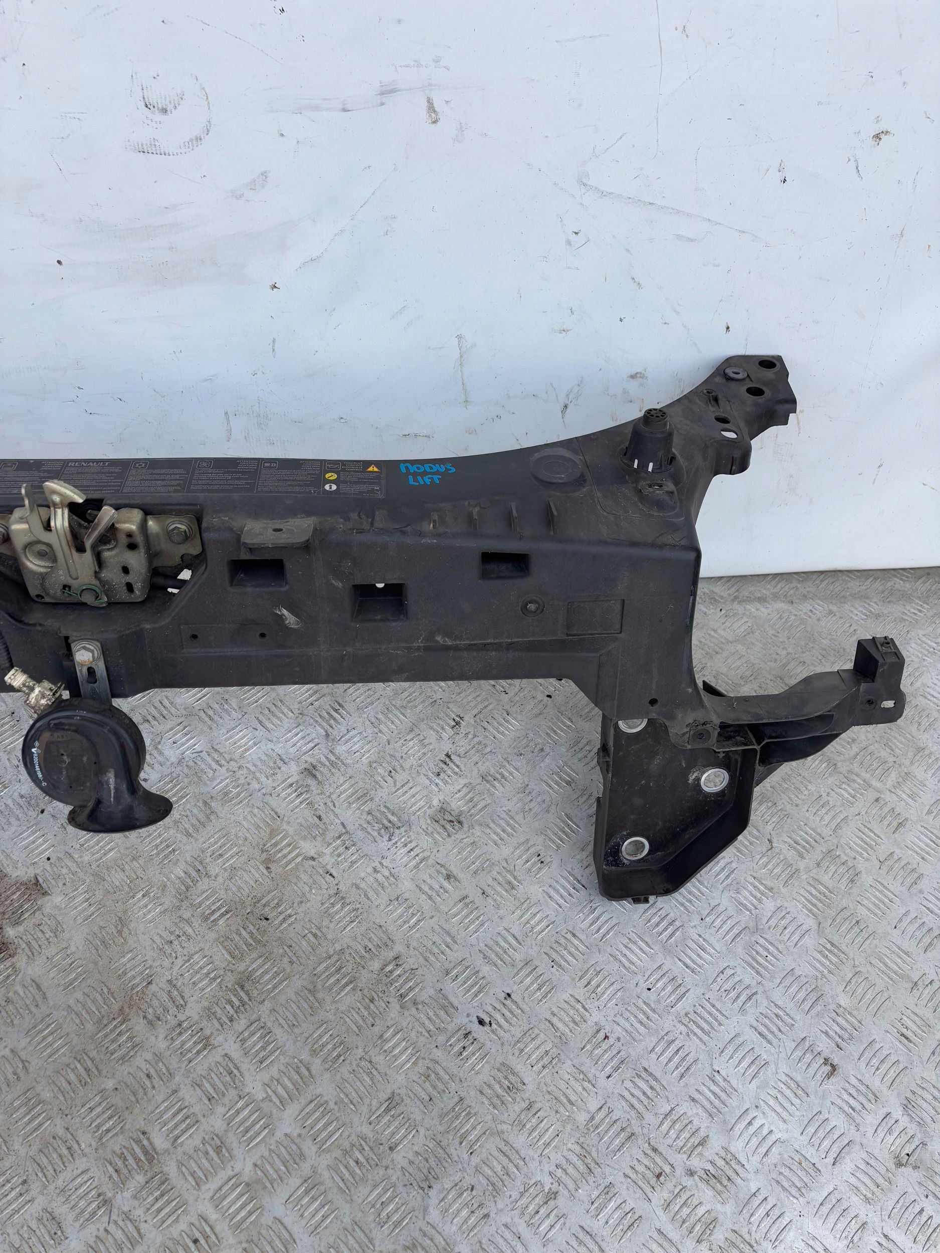 PREDNÉ PÁS  RENAULT MODUS LIFT 08-
