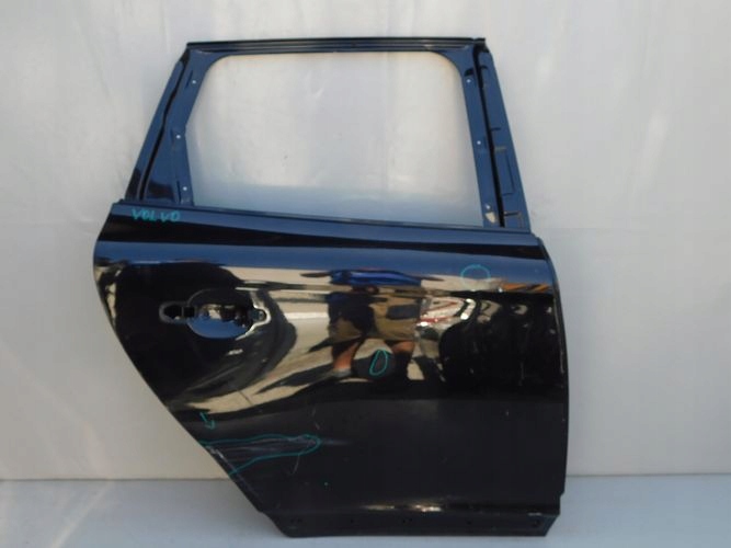 VOLVO XC60 08-17 PRAVE ZADNE DVERE