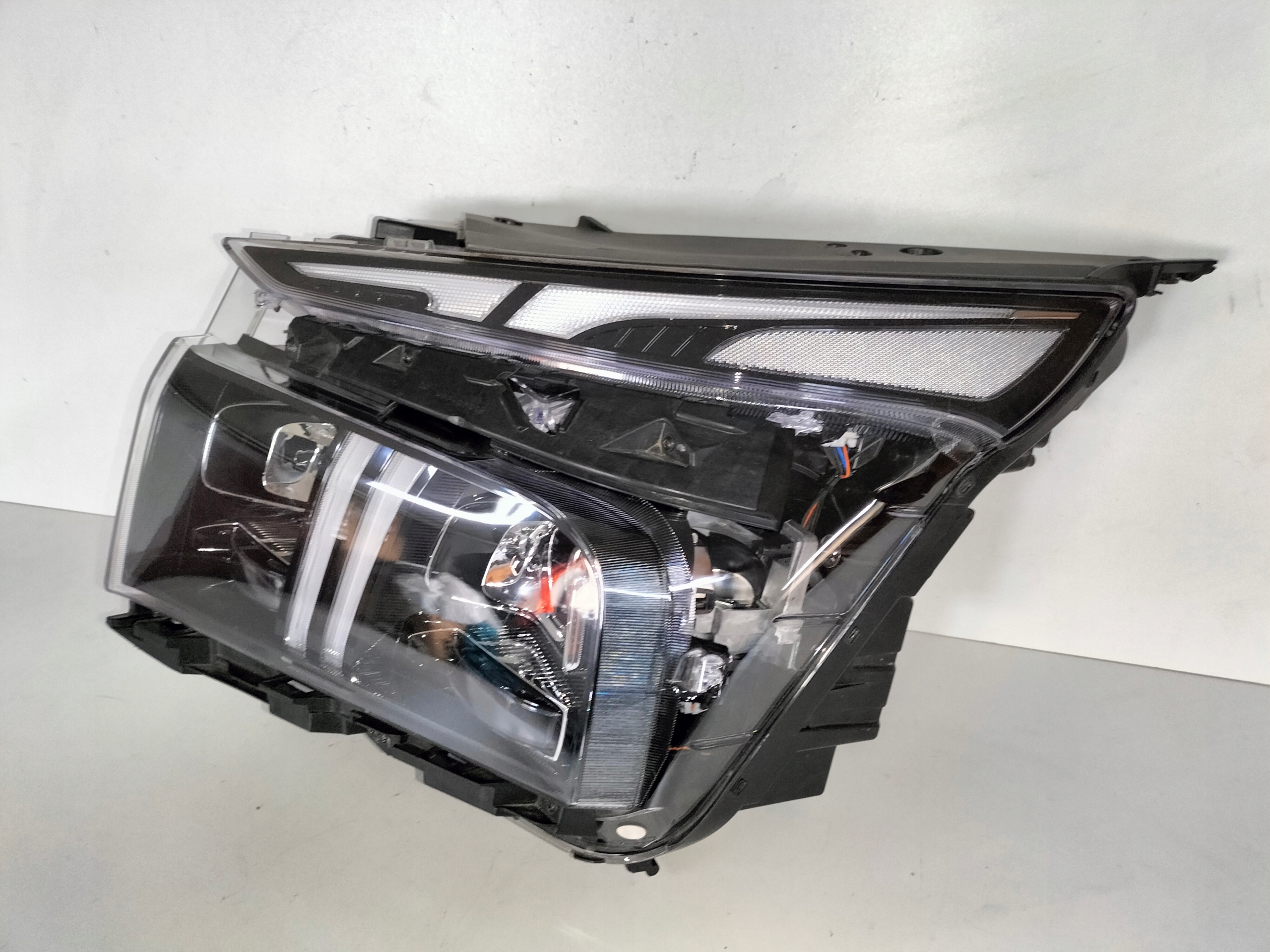 LAVE PREDNE SVETLO HYUNDAI SANTA FE IV LIFT 21- FULL LED