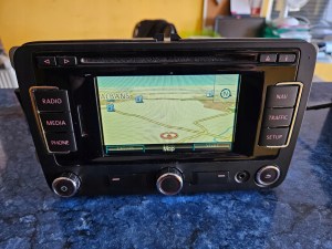 SEAT IBIZA LEON ALTEA RADIO NAVIGACIA KOD 6JA035192F SEAT IBIZA LEON ALTEA RADIO NAVIGACIA KOD 6JA035192F