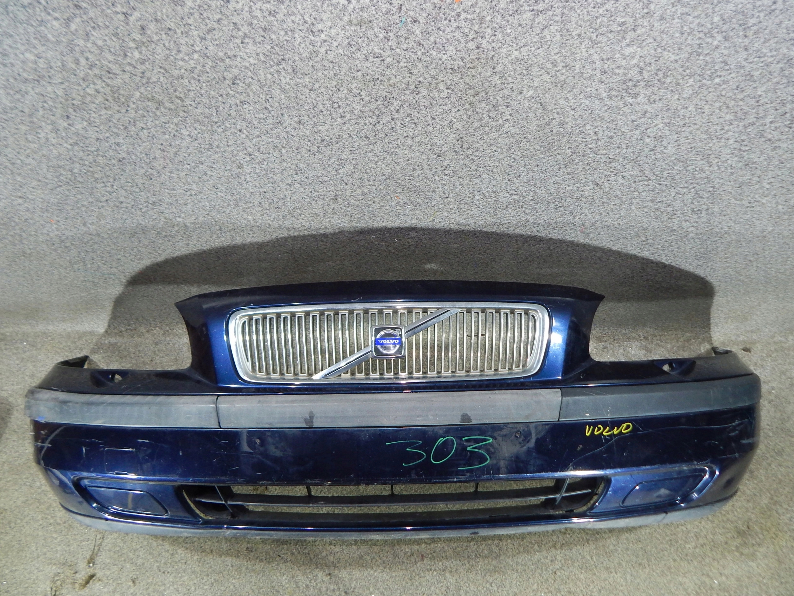 VOLVO V70 PREDNÝ NÁRAZNÍK