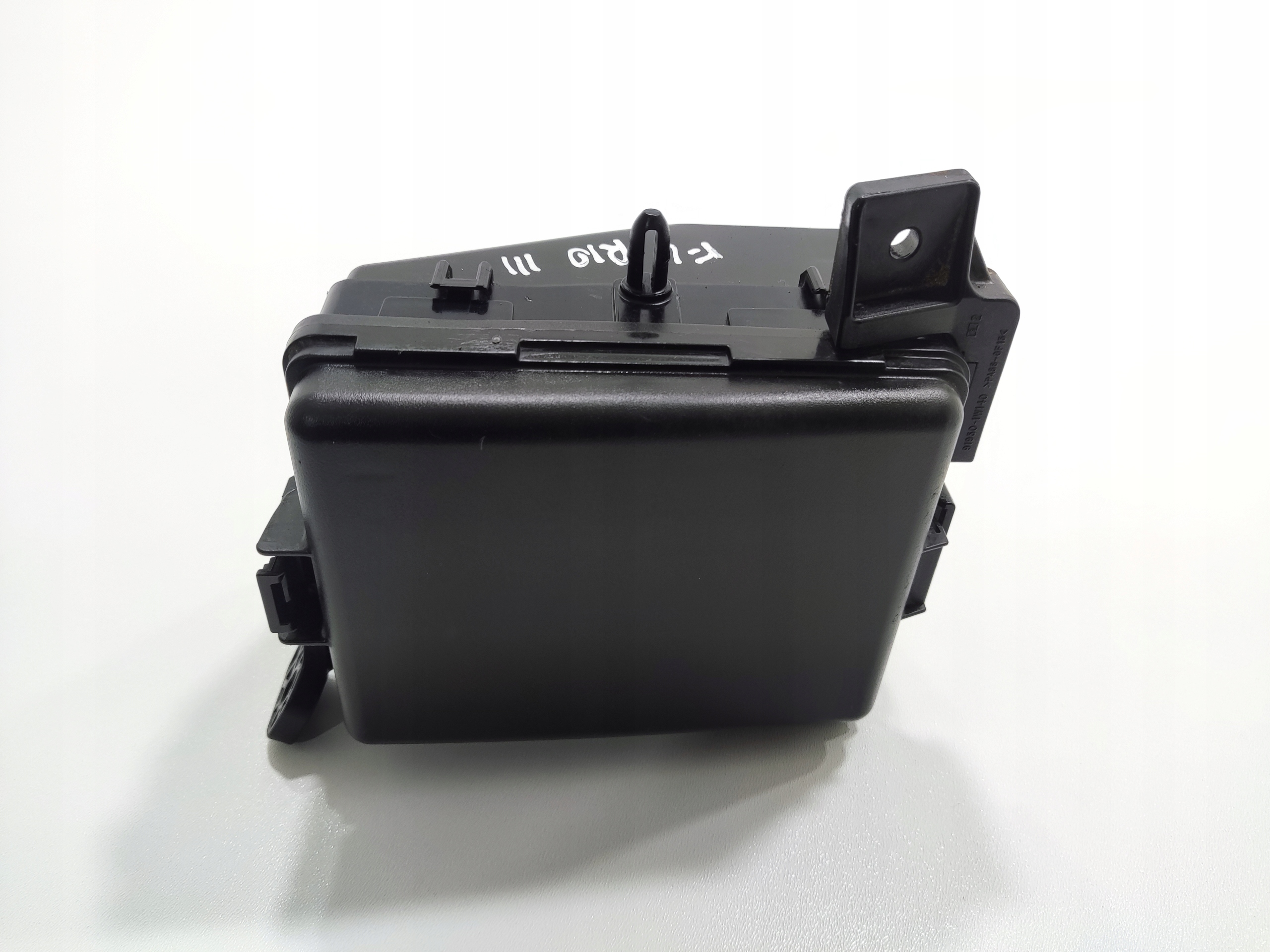 POISTKOVA SKRINKA KIA RIO III 1.2 BENZIN 91274-1W180 2014-2017 LIFT