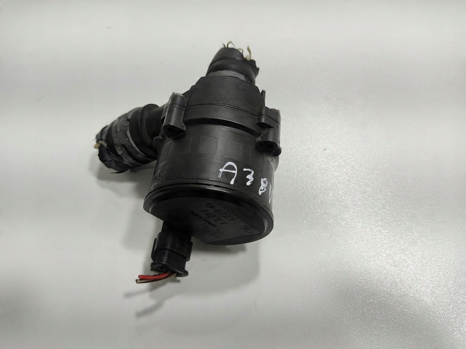 POMOCNÁ VODNÁ PUMPA AUDI A3 8V 2.0 TDI 0392023205 5C0965561 2012-16