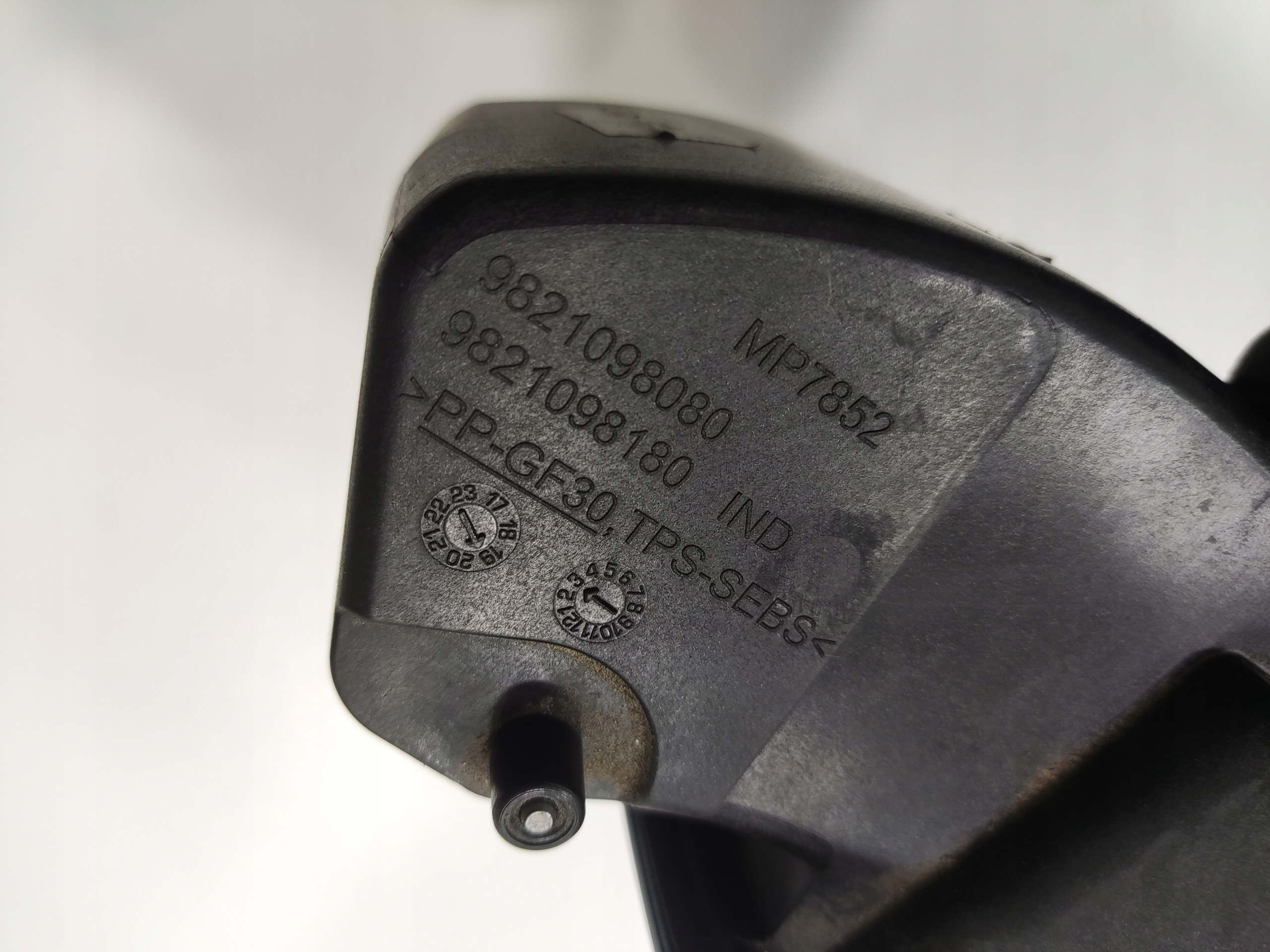 DVIERKA NADRZE CITROEN DS 3 DS3 CROSSBACK BENZIN 19- 9821098080