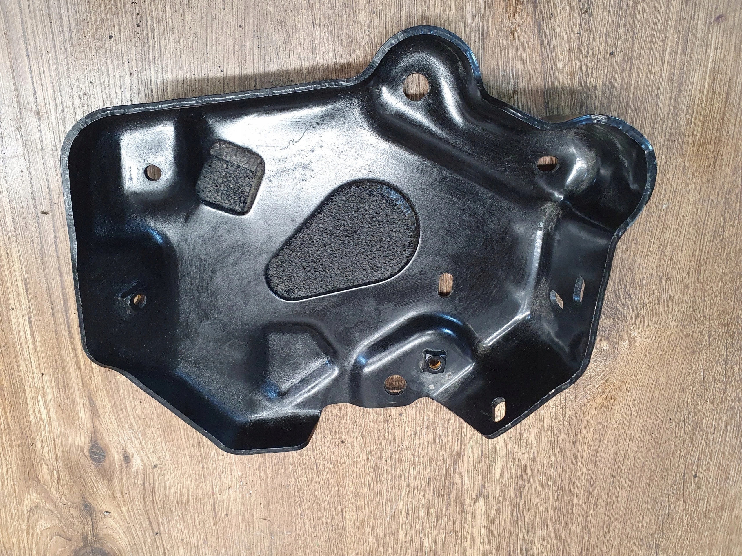 NAVARA D23 2.3 DCI KRYT VSTREKOVACIEHO ČERPADLA