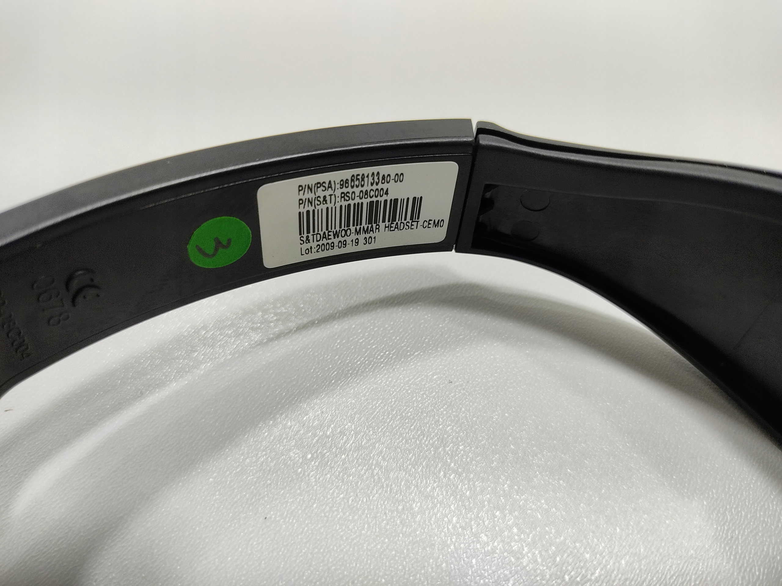 SŁUCHAWKI AUDIO ETUI KOBEREC PEUGEOT 3008 I 9665813380 2009-2015