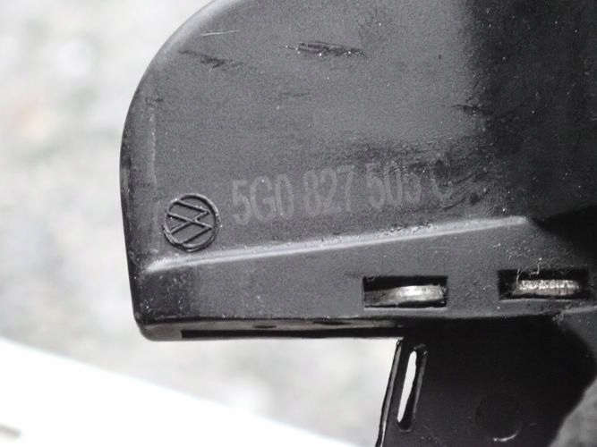 VW GOLF VII ZAMOK ZADNEJ KAPOTY