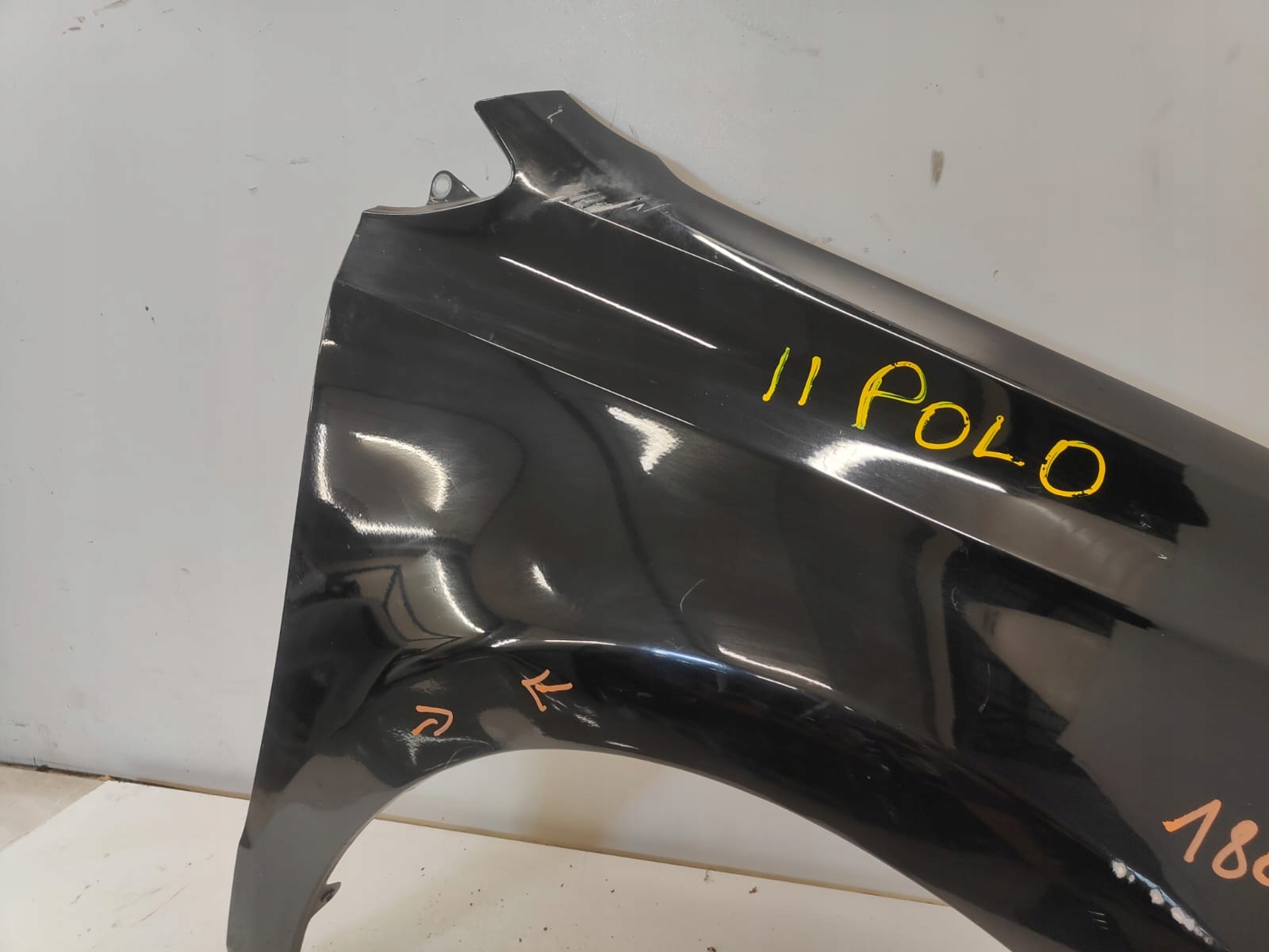 Volkswagen polo 6r 09-16 PRAVY PREDNY BLATNIK