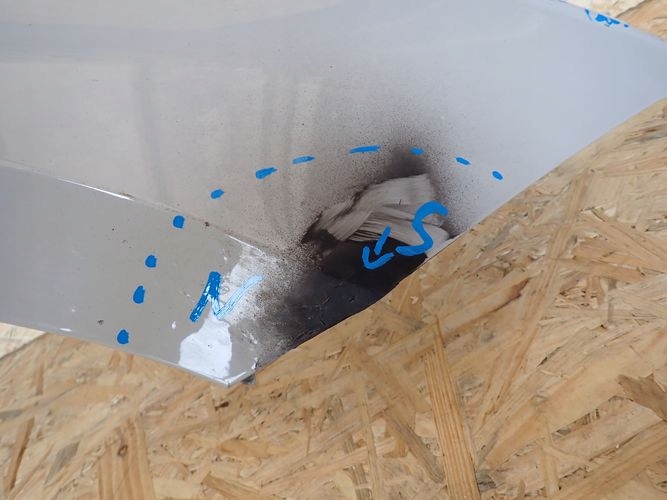 VW POLO 2G 17- PRAVY PREDNY BLATNIK