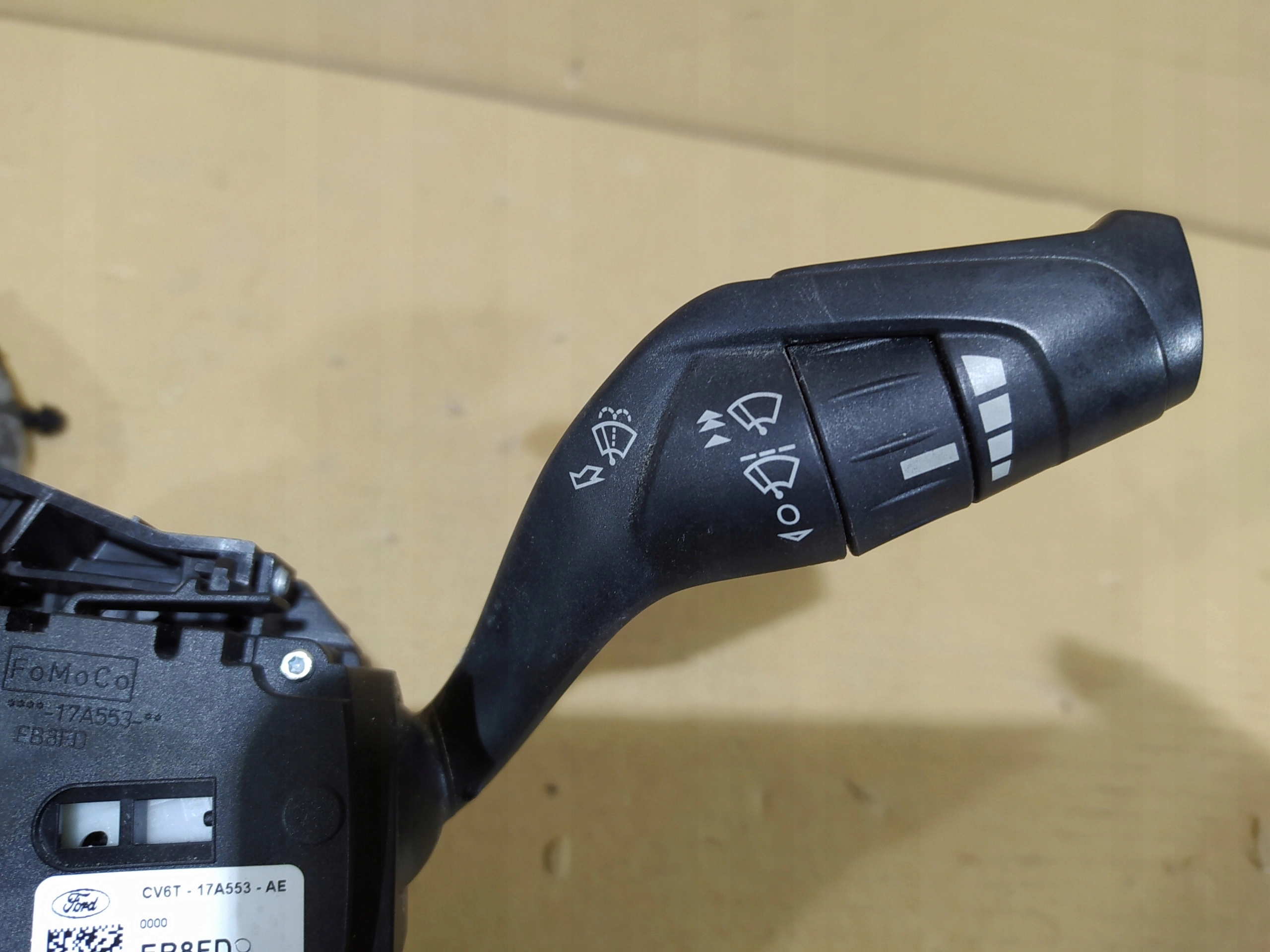 ford transit connect mk2 PÁČKY POD VOLANT