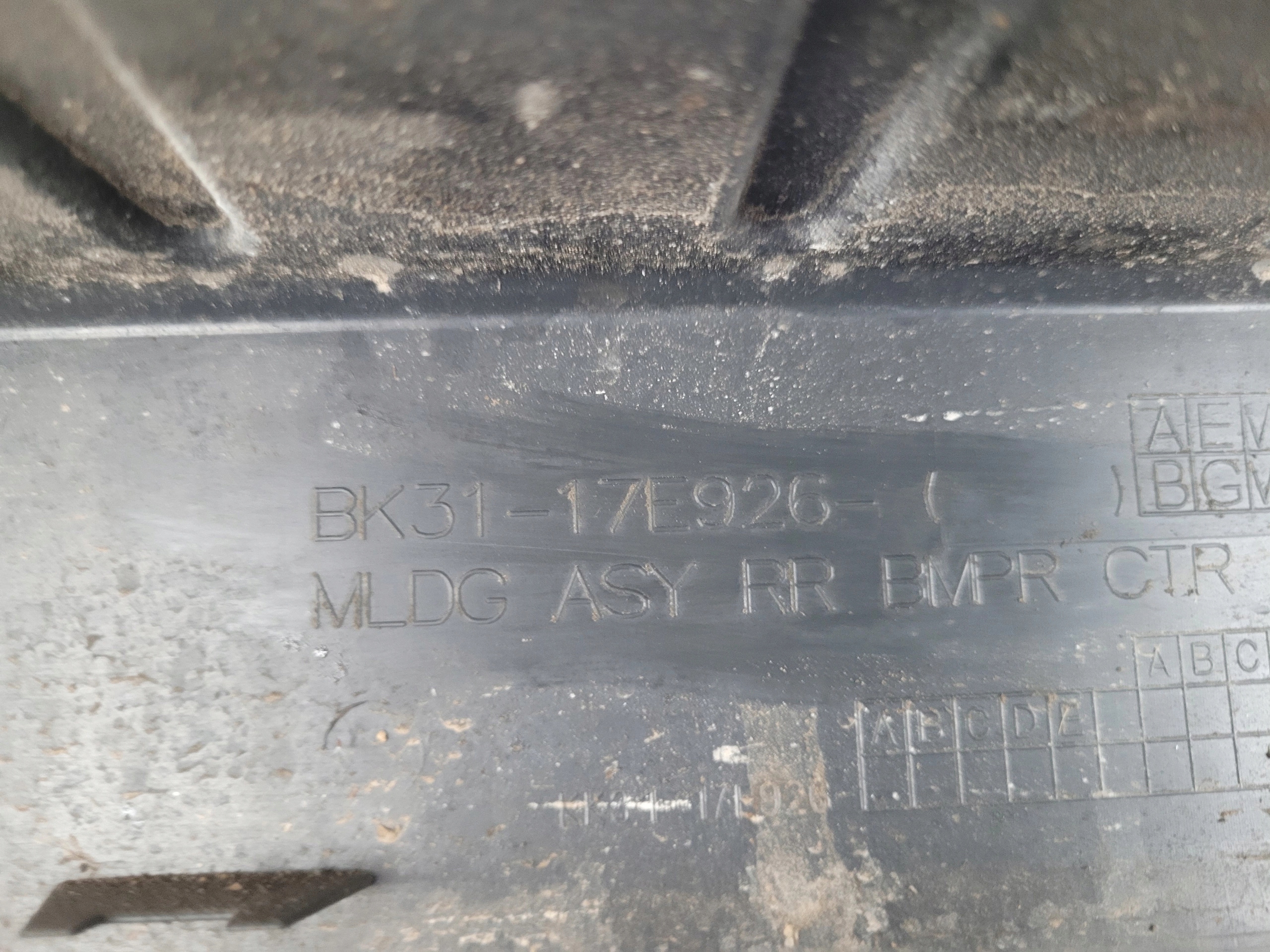 FORD TRANSIT MK8 BK31-17E926 ZADNÝ NÁRAZNÍK