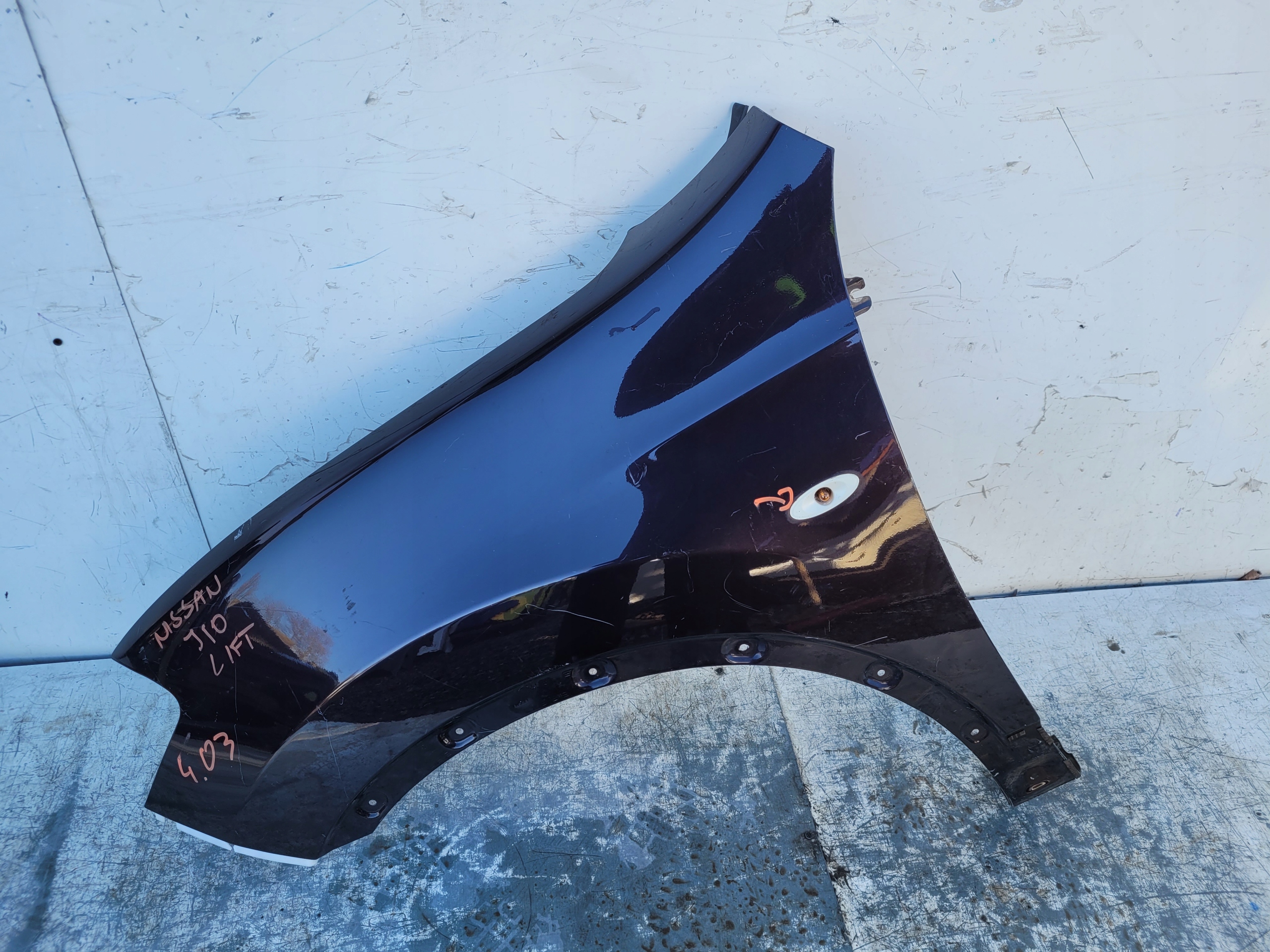 NISSAN QASHQAI J10 LIFT ĽAVÝ PREDNÝ BLATNÍK