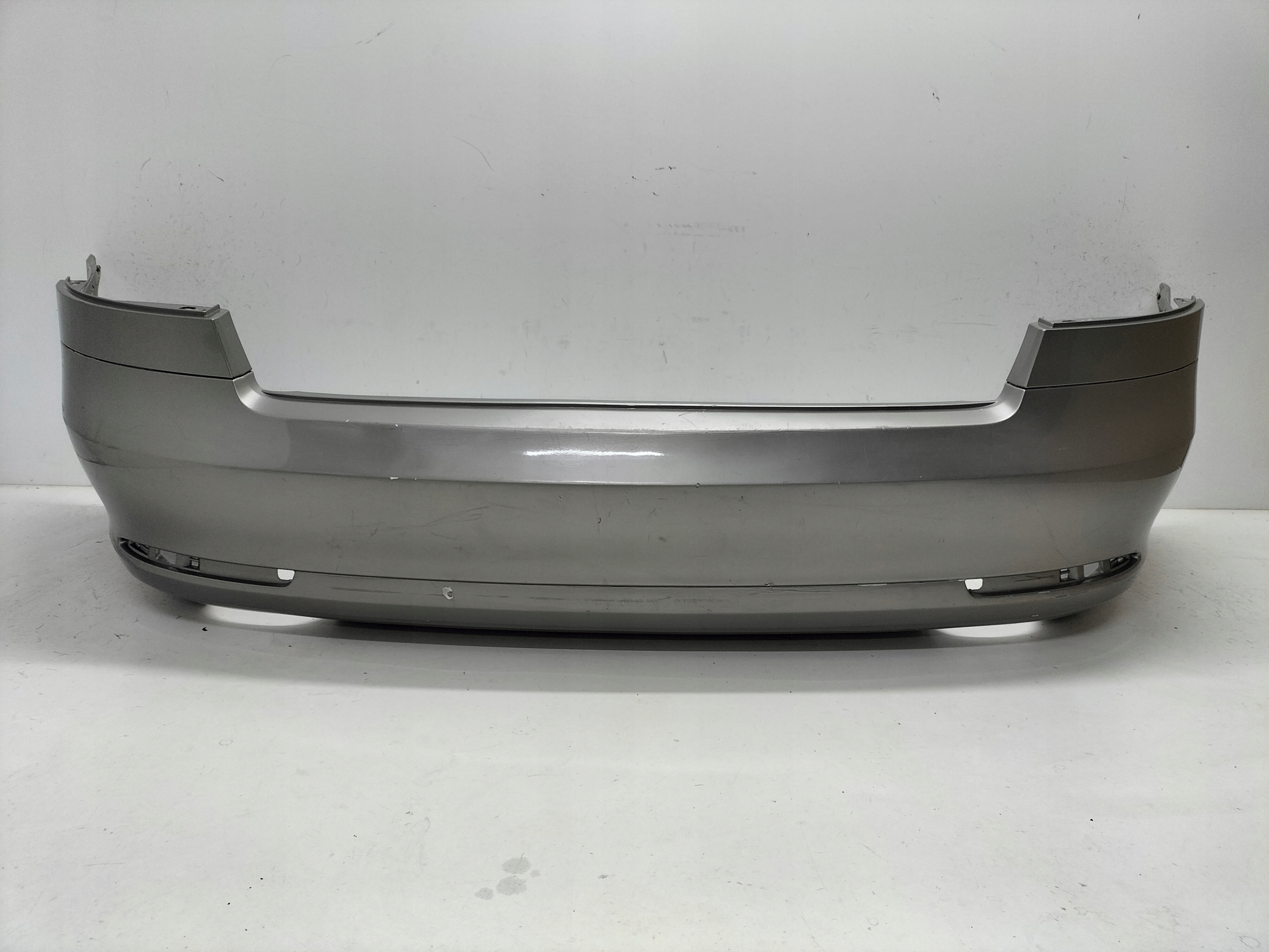 ZADNÝ NÁRAZNÍK SKODA OCTAVIA II LIFT 08-13
