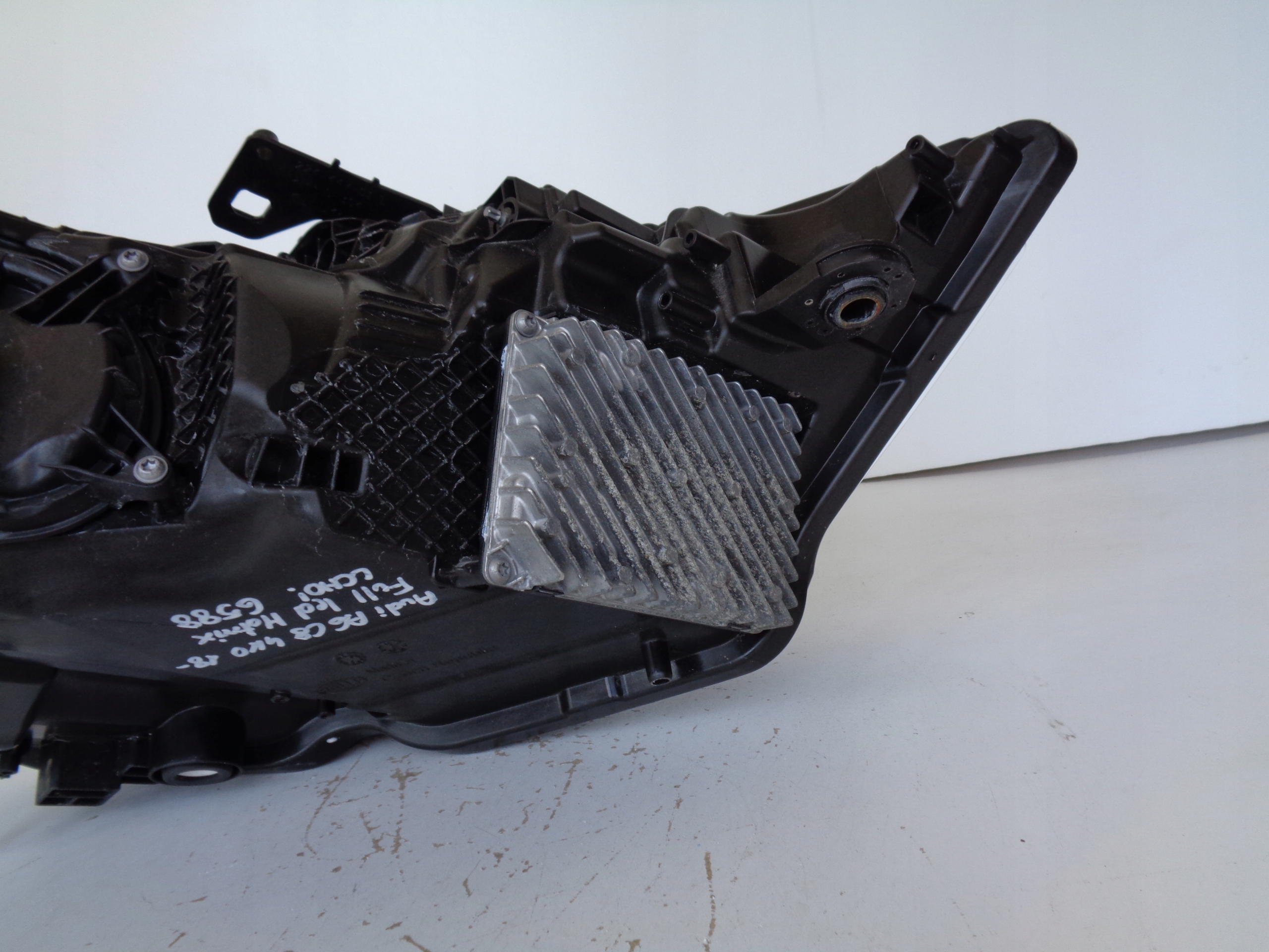 ĽAVÉ SVETLO AUDI A6 C8 4K 4K0 18- FULL LED MATRIX