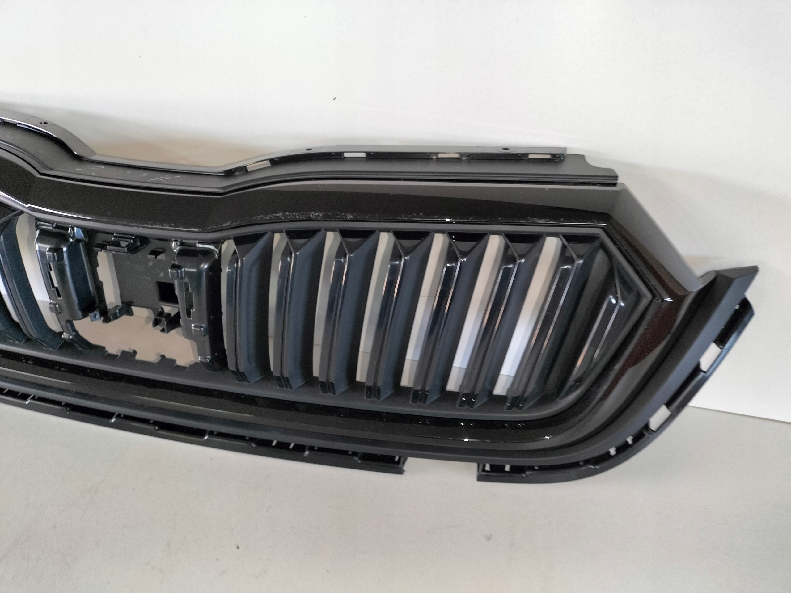 MRIEZKA LISTA SKODA OCTAVIA 4 IV 19-
