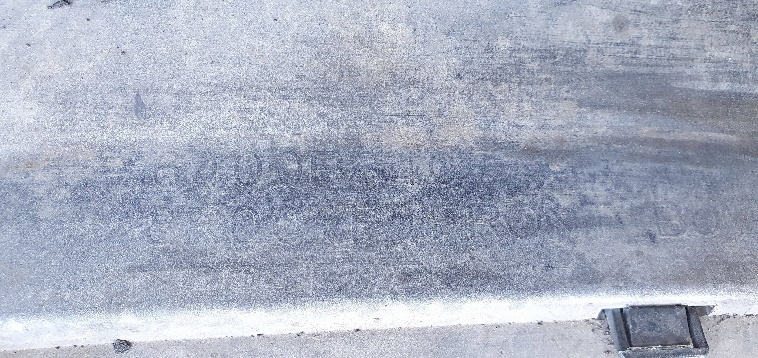 Peugeot 4007 PREDNÝ NÁRAZNÍK