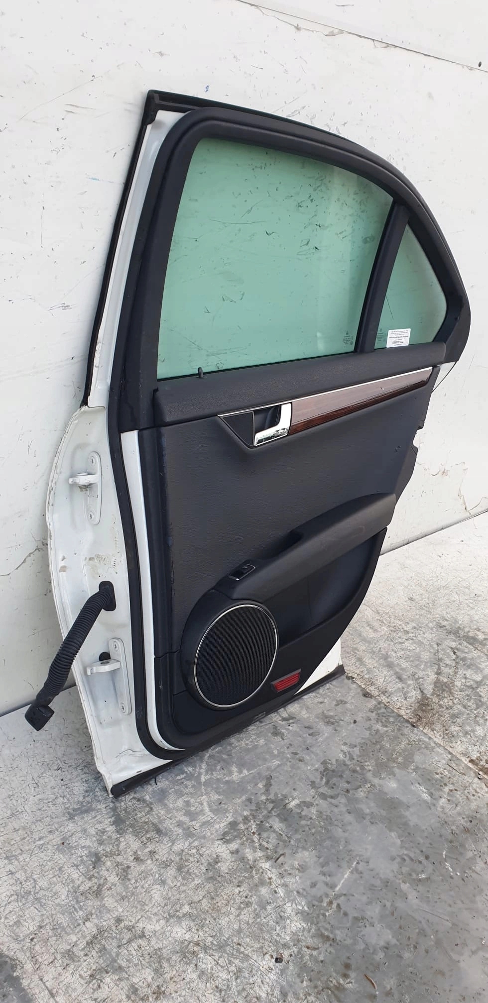 MERCEDES C W204 SEDAN LAVE ZADNE DVERE