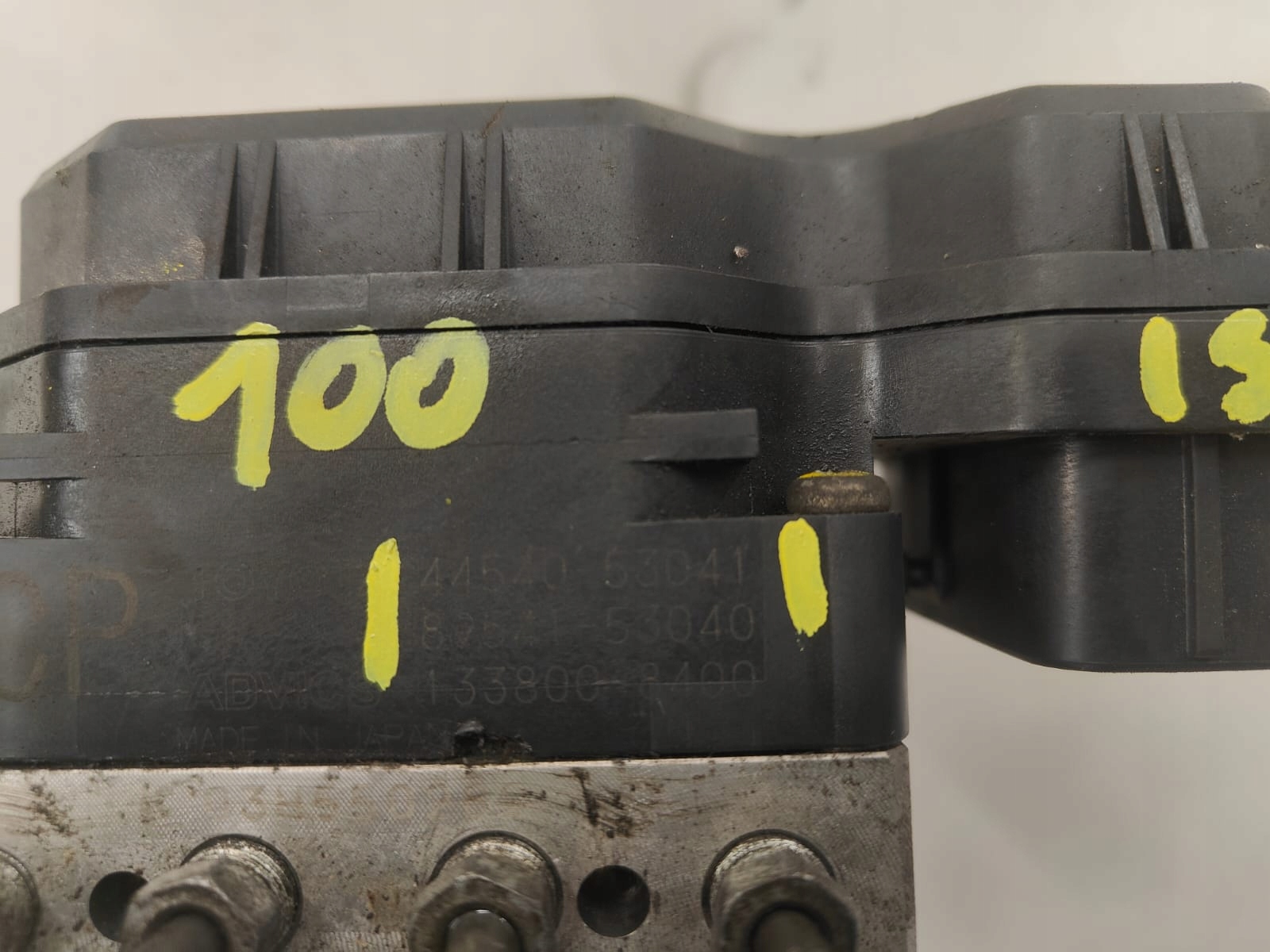 Lexus is II oe 44540-53041 89541-53040 KOCKA ABS
