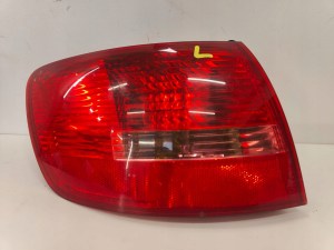Audi a6 c6 05-08 kombi 4F9945095 LAVE ZADNE SVETLO Audi a6 c6 05-08 kombi 4F9945095 LAVE ZADNE SVETLO