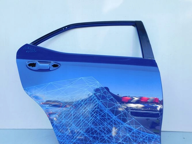 TOYOTA COROLLA SEDAN 13- PRAVE ZADNE DVERE