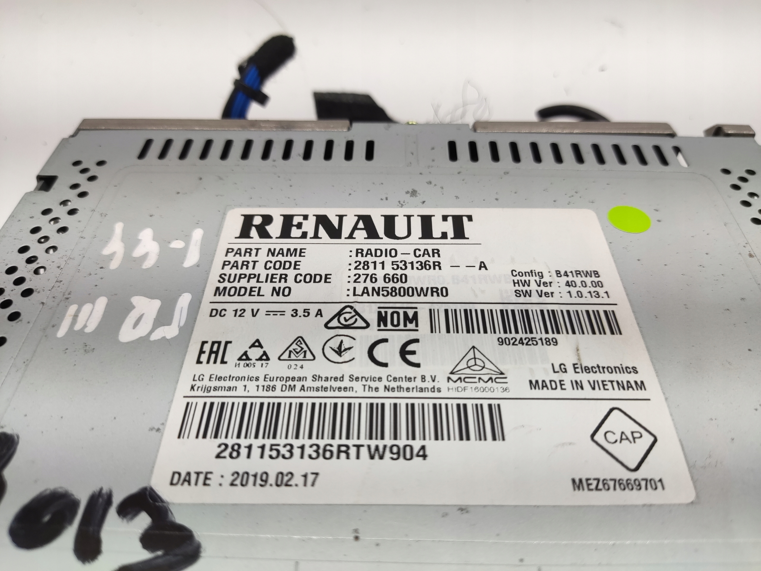 RADIO ORIGINAL DISPLEJ RENAULT TRAFIC III 2014-2019 281153136R
