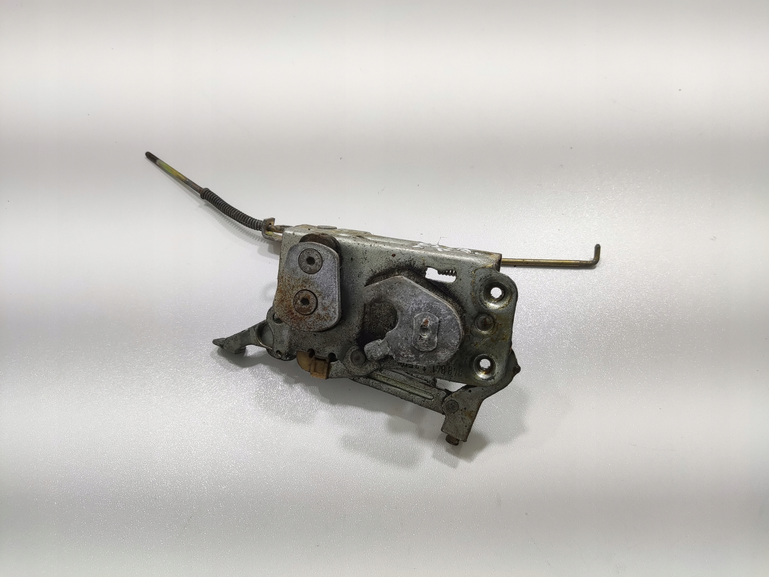 ZAMOK LAVYCH PREDNYCH DVERI BMW 7 E23 1363595 1977-1986