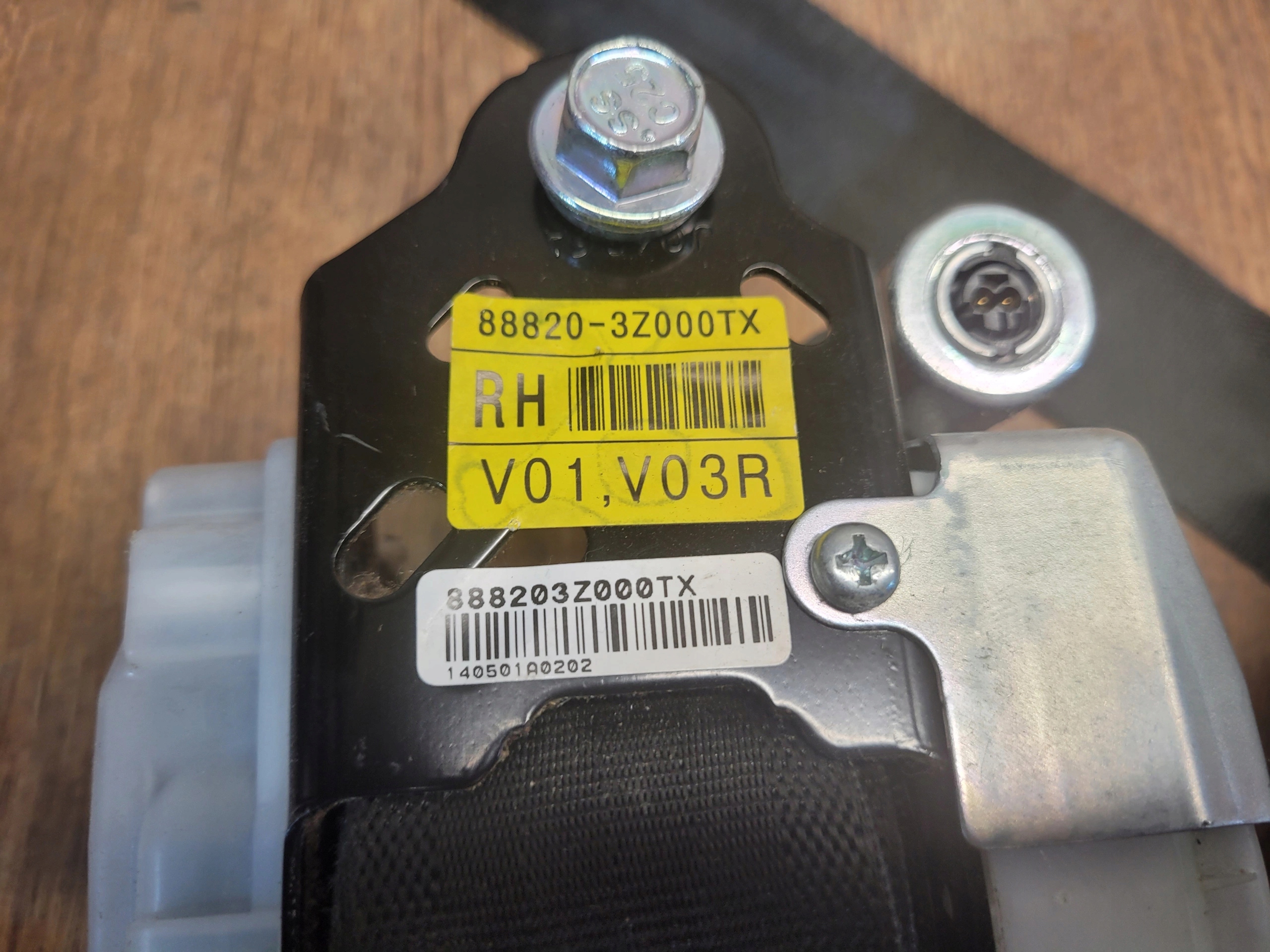 PRAVY PREDNY BEZPECNOSTNY PAS HYUNDAI I40 14R- 88820-3Z000TX
