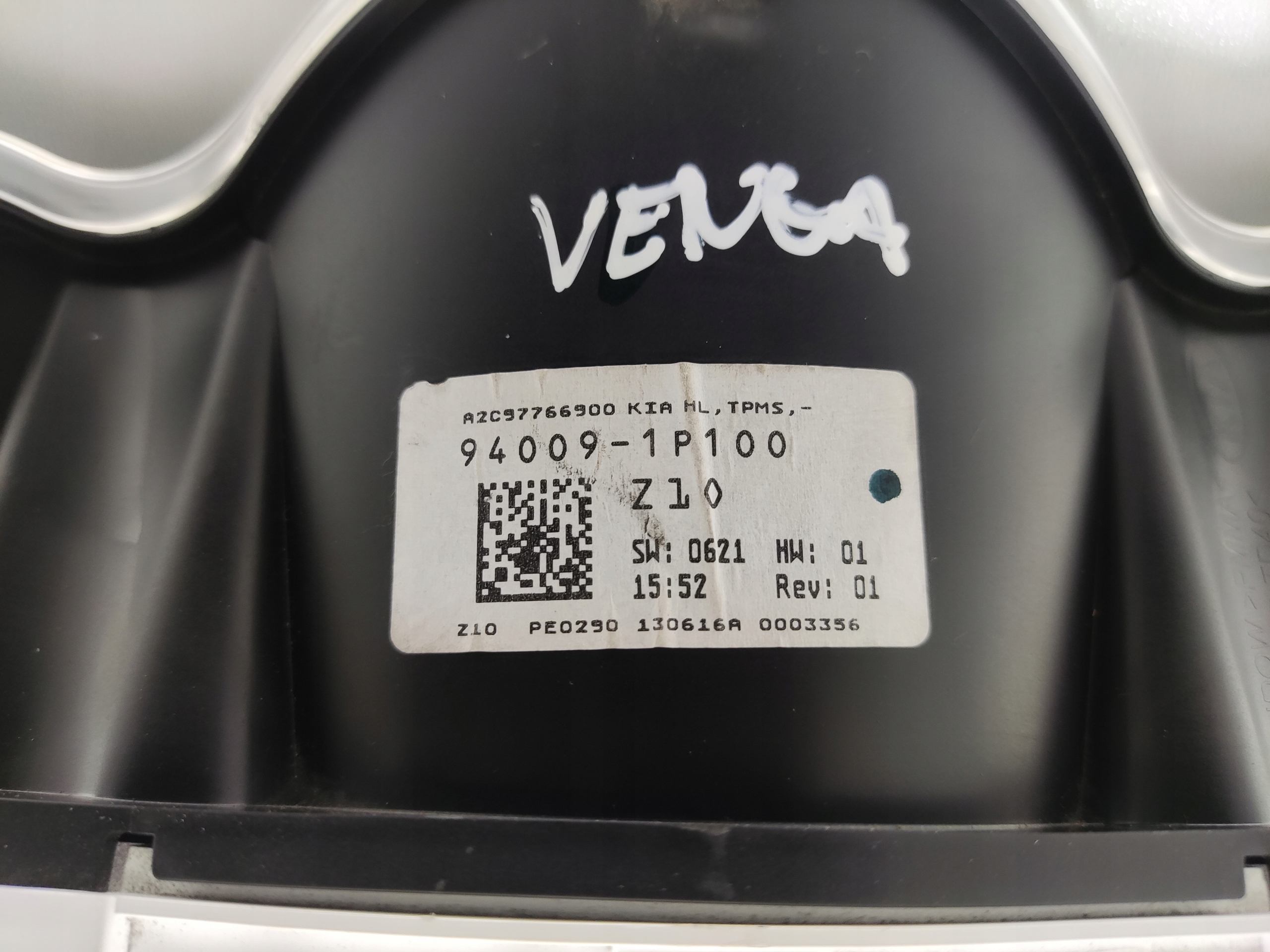 TACHOMETER BUDIKY KIA VENGA 1.6 16V 2014-2019 LIFT 94009-1P100 EUROPA