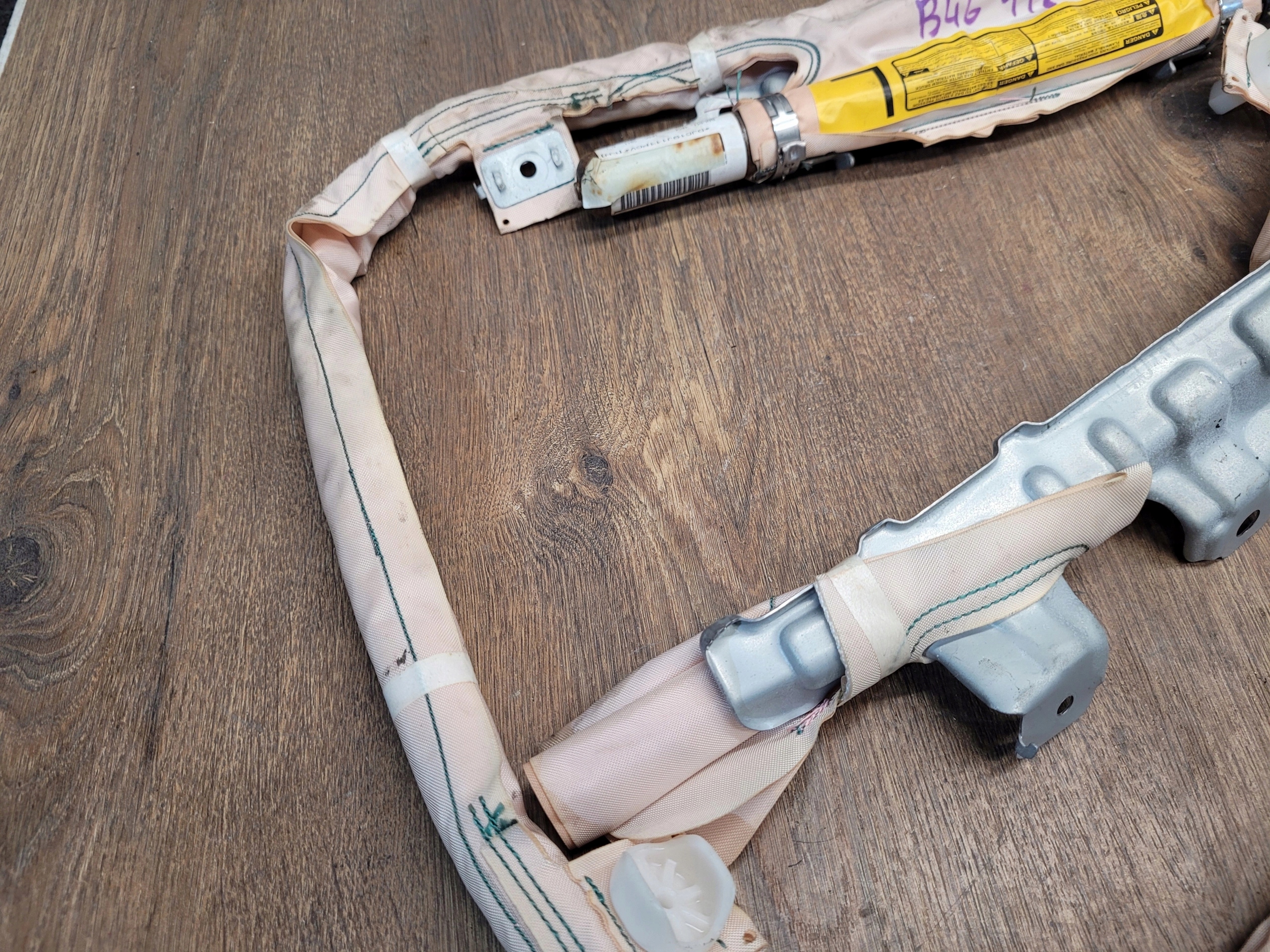 TOYOTA PRIUS III 3 LAVY STROPNY AIRBAG