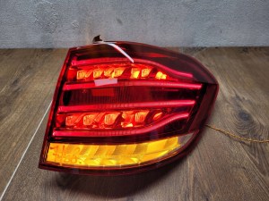 MERCEDES E W212 LIFT KOMBI A2129061803 PRAVE ZADNE SVETLO MERCEDES E W212 LIFT KOMBI A2129061803 PRAVE ZADNE SVETLO