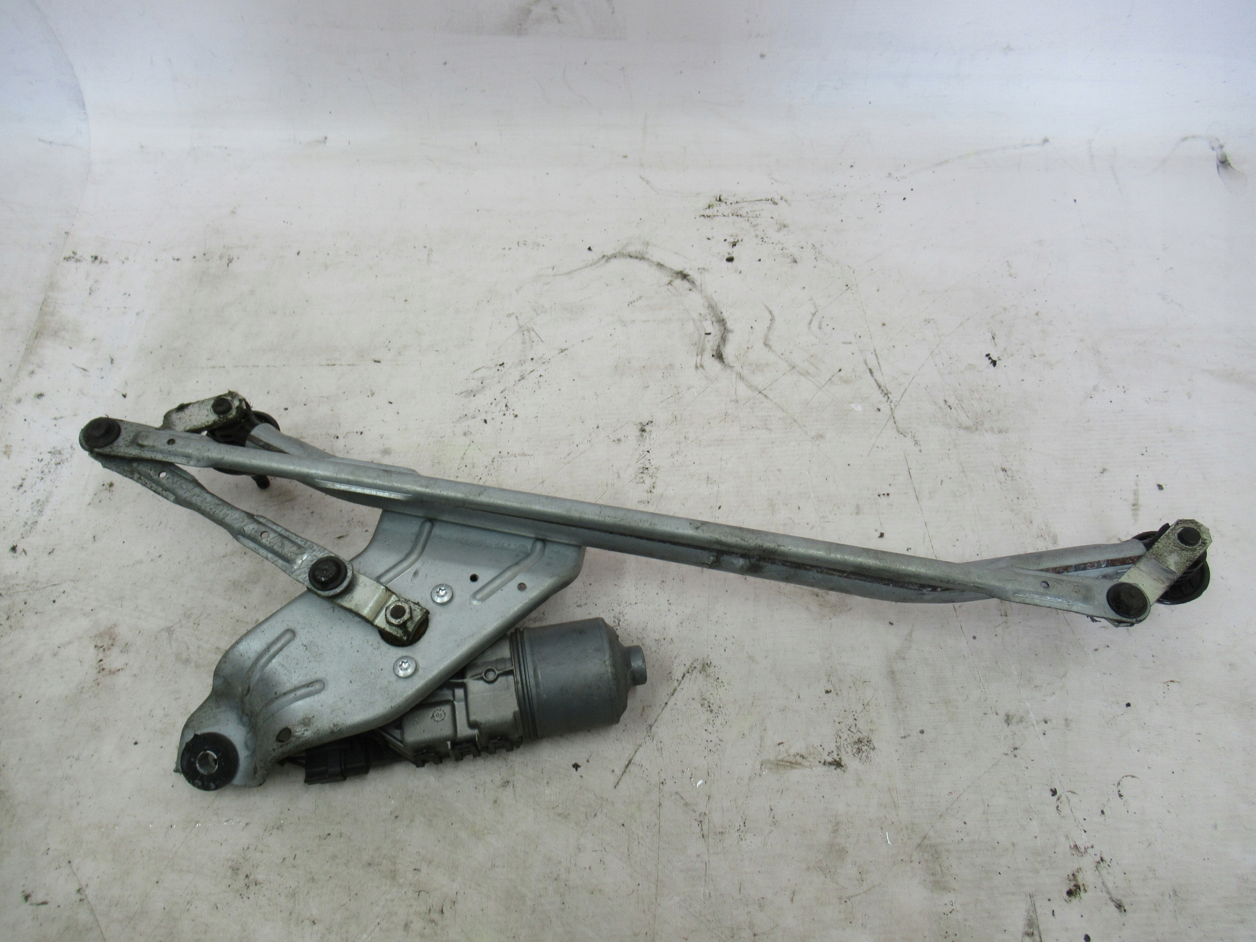 MECHANIZMUS STIERACOV  DACIA LOGAN 04-