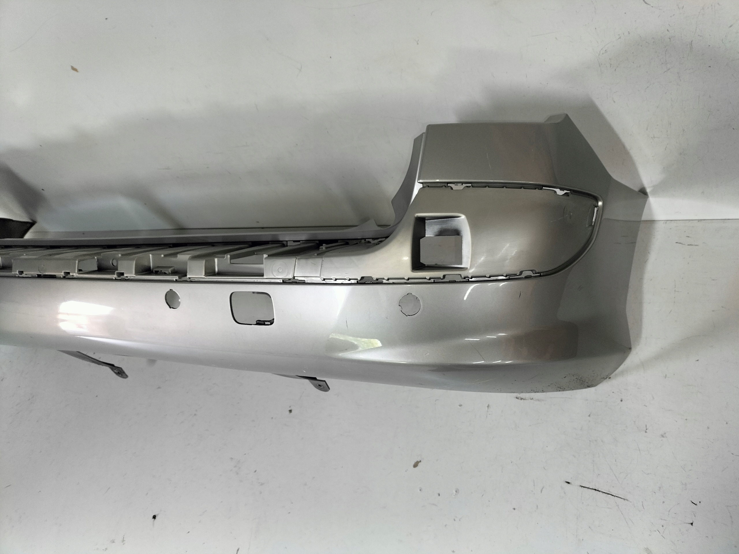 ZADNÝ NÁRAZNÍK PEUGEOT 308 I 07-11 KOMBI