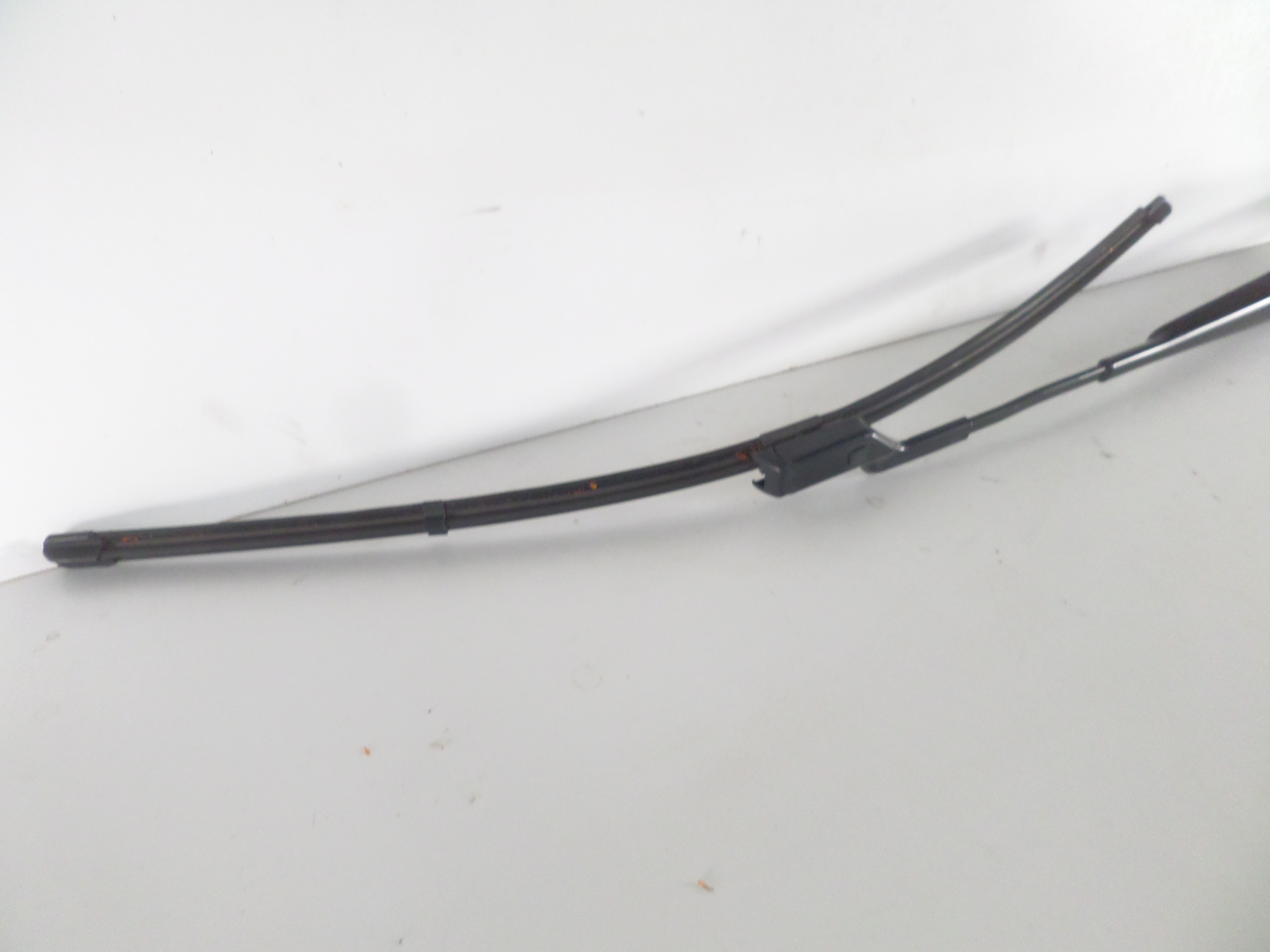 LAVE PREDNE RAMIENKO PREDNEHO STIERACA SKODA RAPID 12-