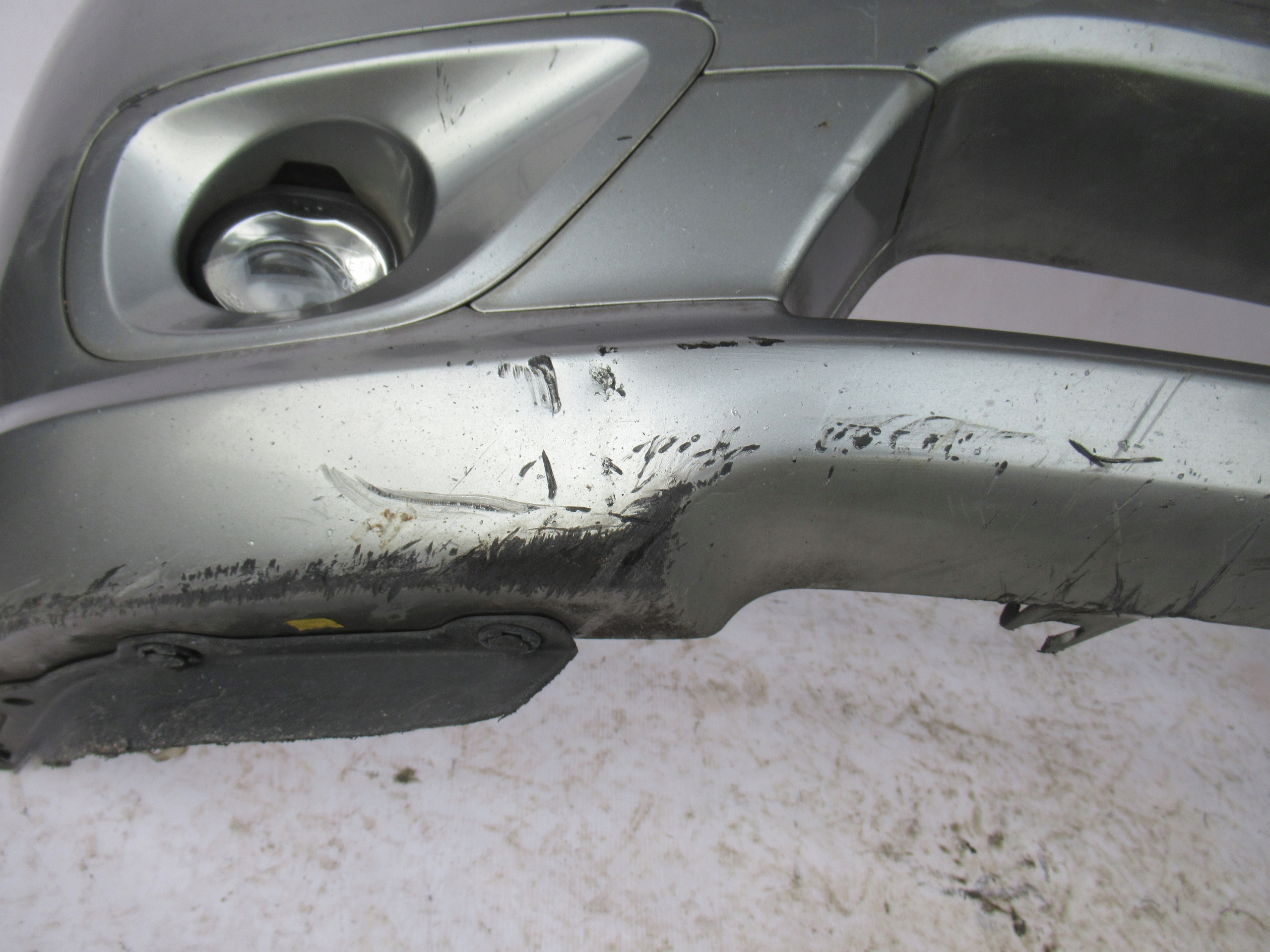 PREDNÝ NÁRAZNÍK SUBARU LEGACY 07-