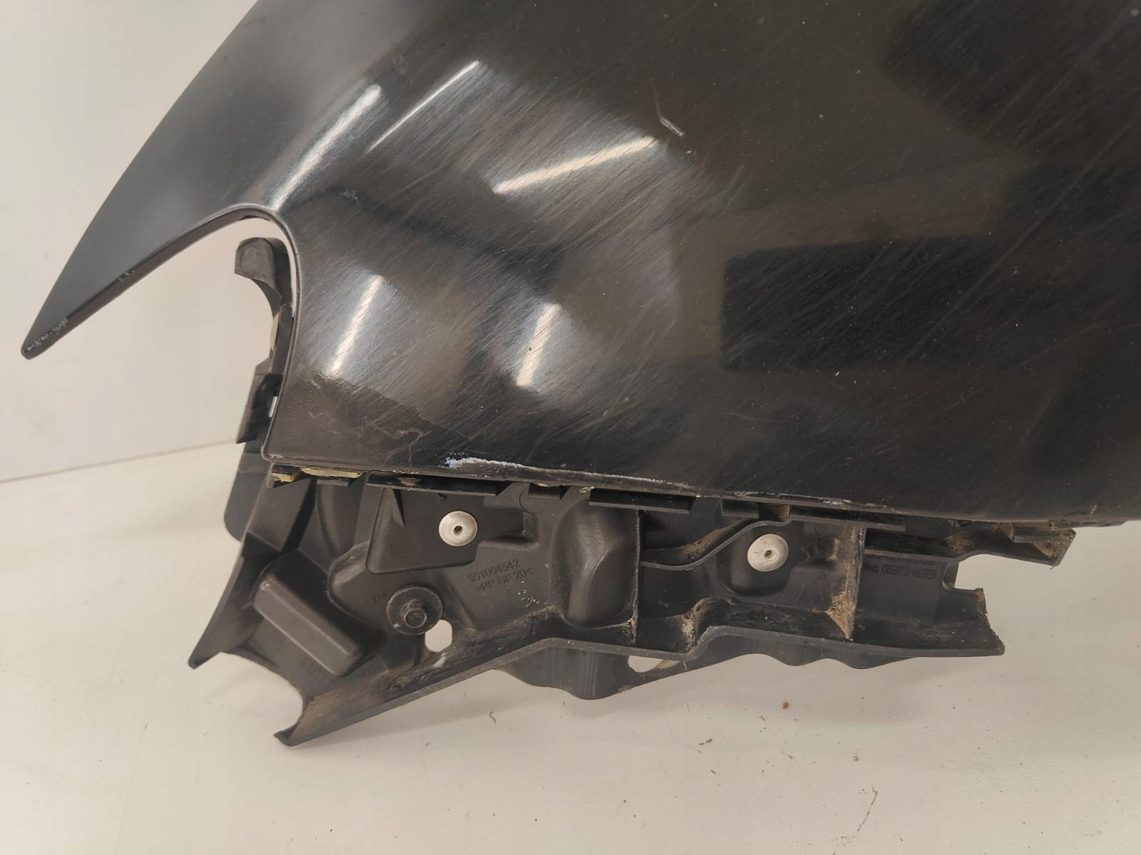 Saab 95 ng 10-12 ĽAVÝ PREDNÝ BLATNÍK