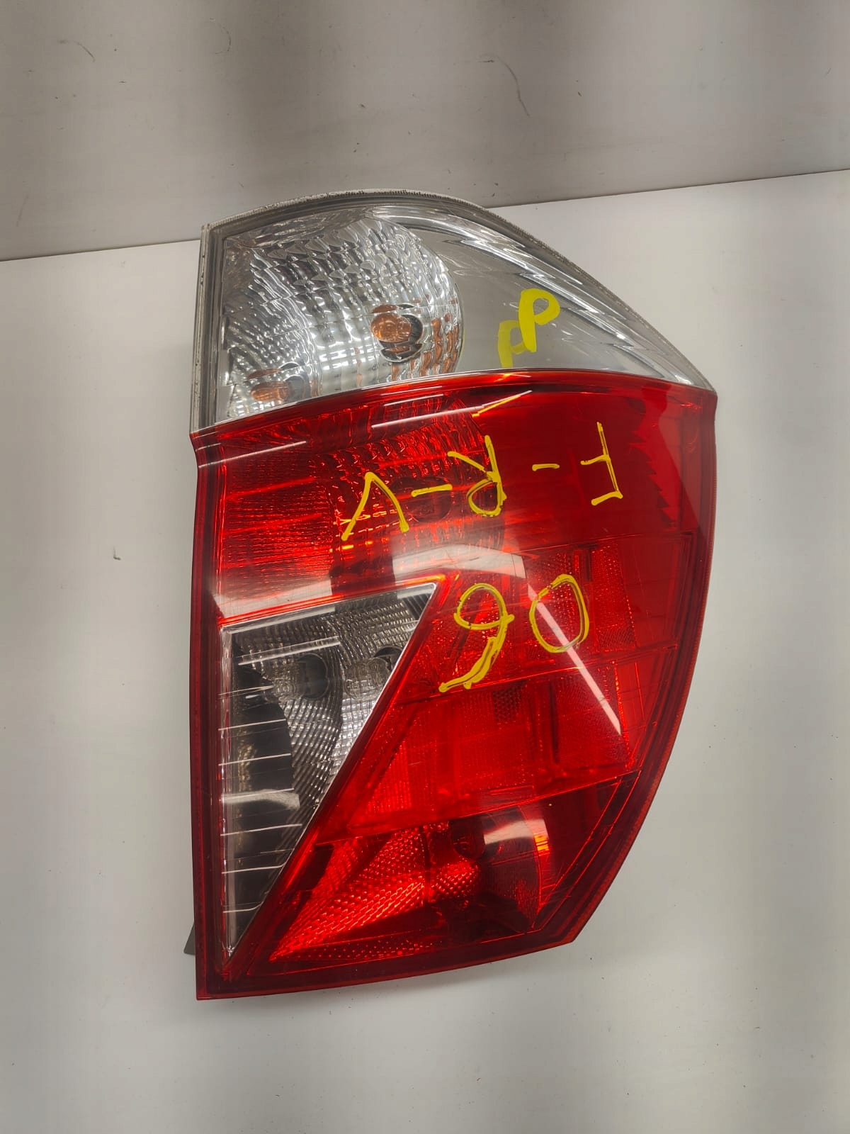 Honda frv 05-09 PRAVÉ ZADNÉ SVETLO