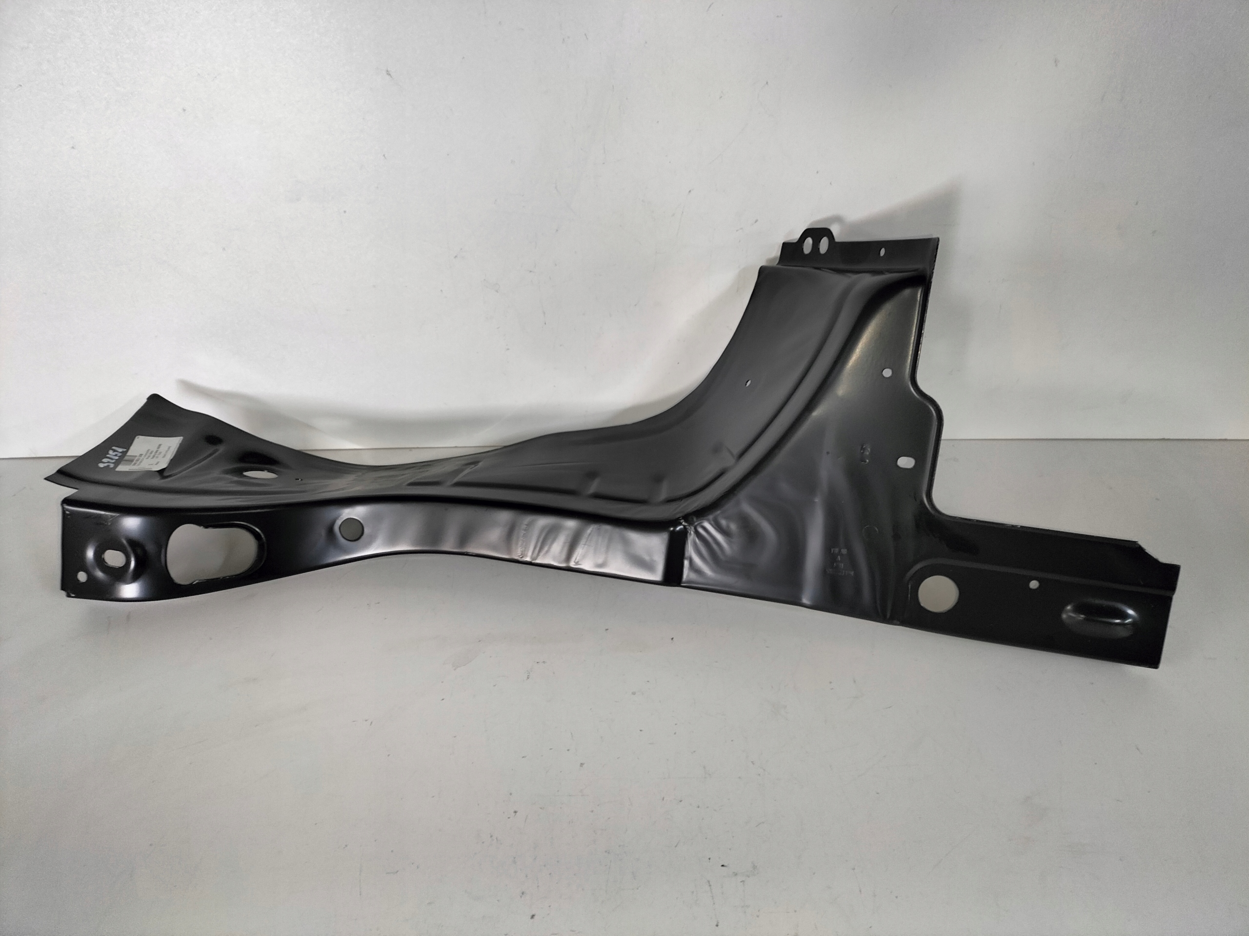 VYSTUŽENIE PRAVÉHO PREDNÉHO NOSNÍKA VW TIGUAN I 07-16