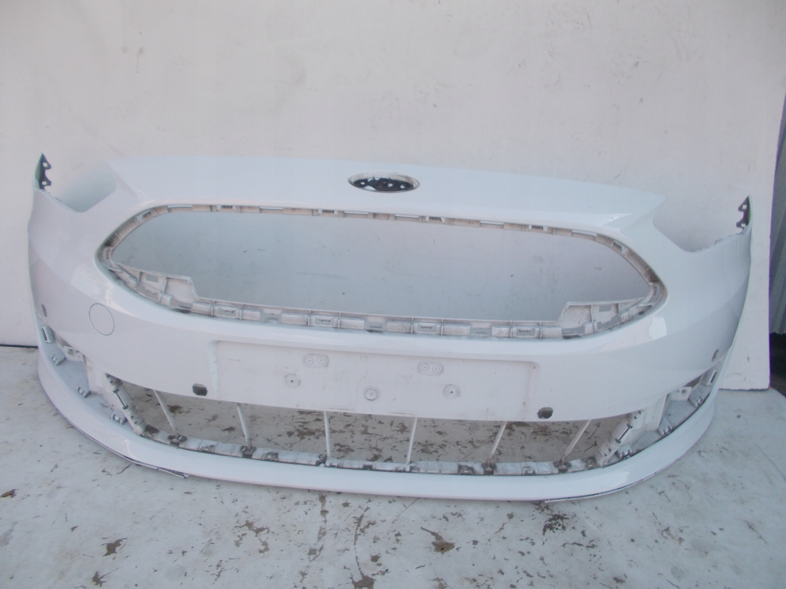 PREDNÝ NÁRAZNÍK FORD C MAX MK2 LIFT 15- PDC