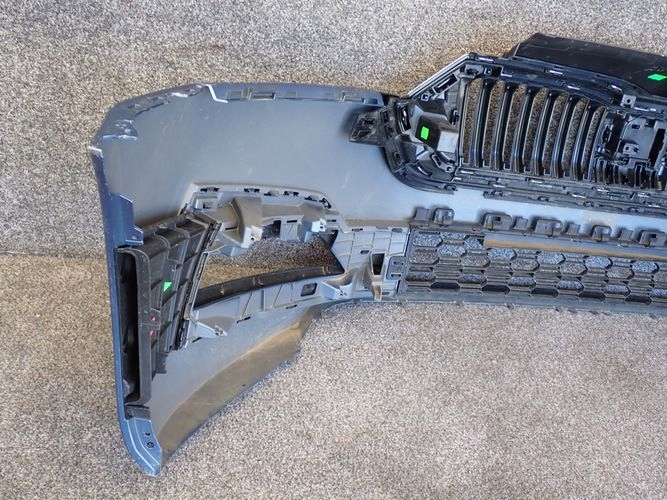 SKODA OCTAVIA IV PREDNÝ NÁRAZNÍK NASÁVANIA VZDUCHU