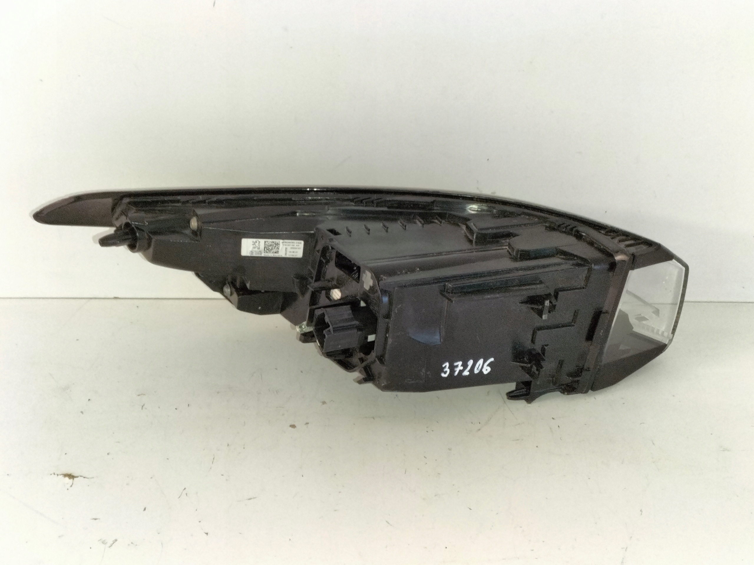 PRAVE ZADNE SVETLO PEUGEOT 308 III T10 21- GT LED